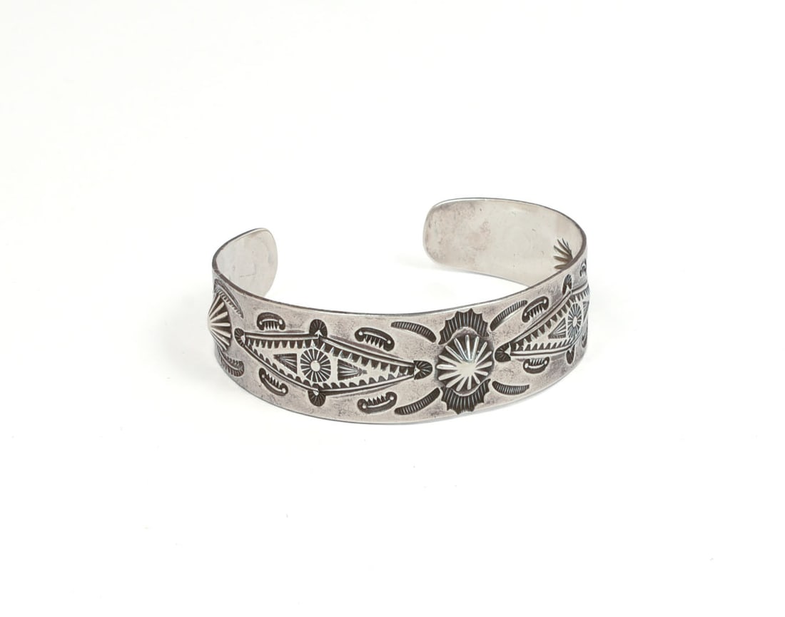 Native American Sterling Silver Cuff Bracelet. (1 of 4)