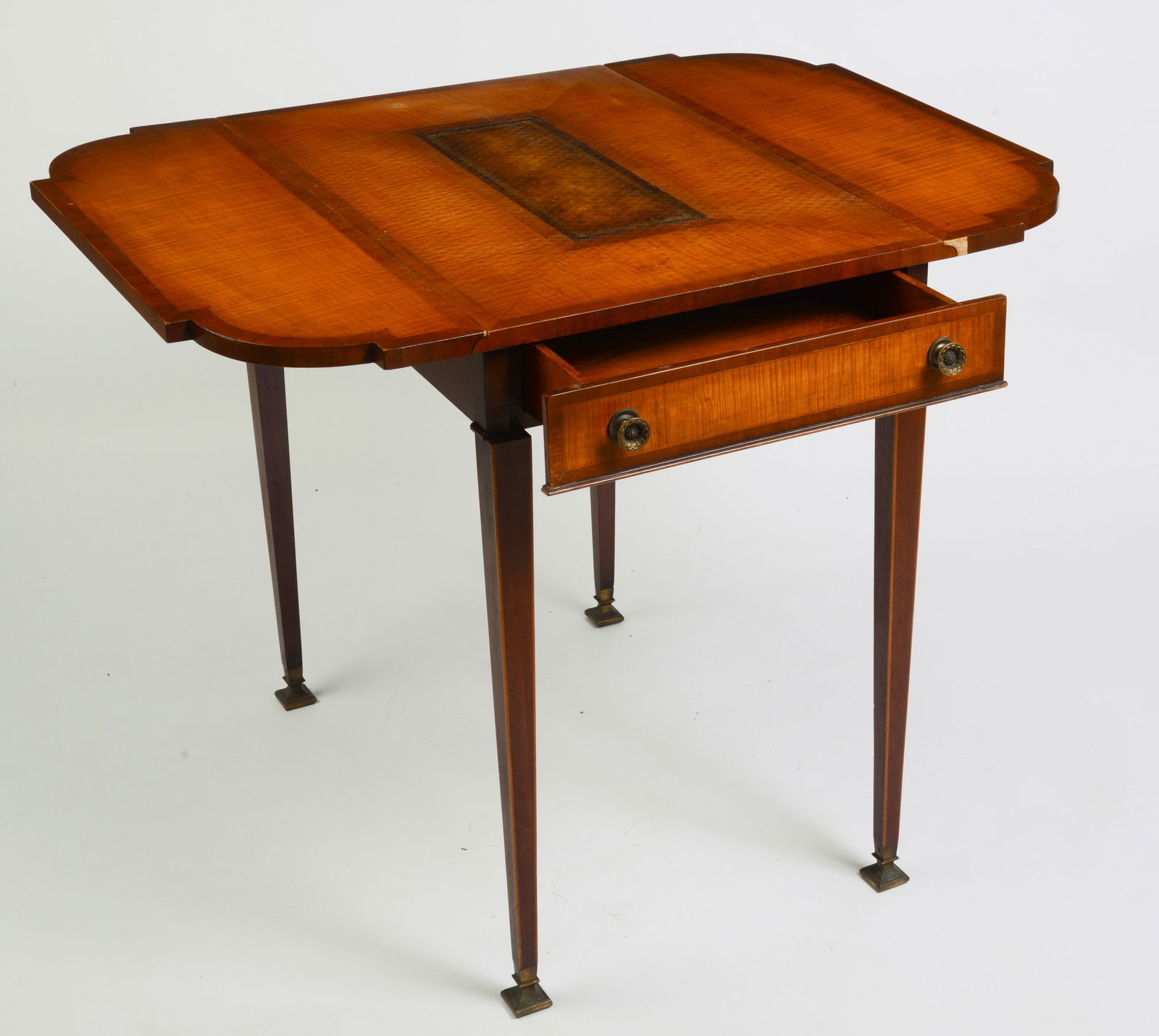 Tiger Maple Pembroke Table. - 2