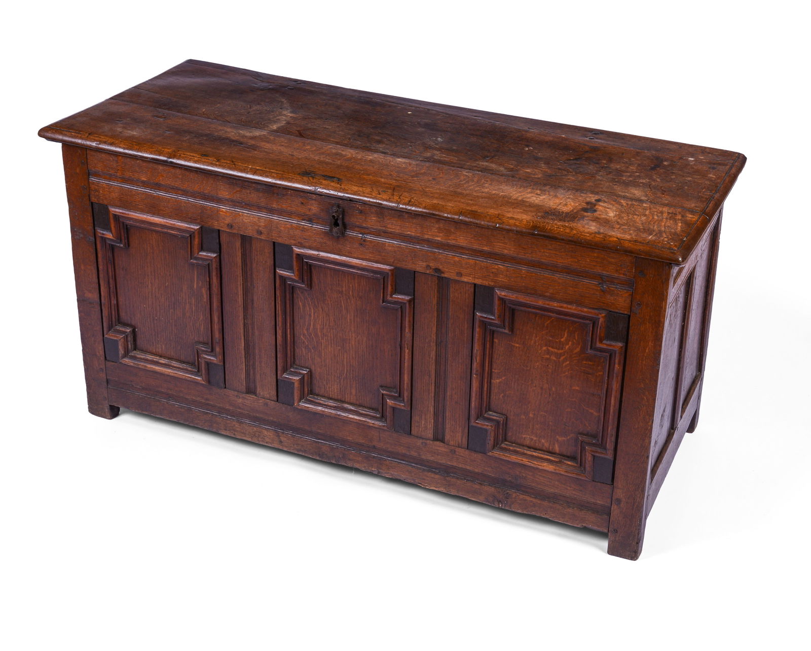 Pilgrim Century Oak Blanket Box: Height 22.5 inches, length 45 inches, depth 19 inches. Hinges replaced, some repairs.