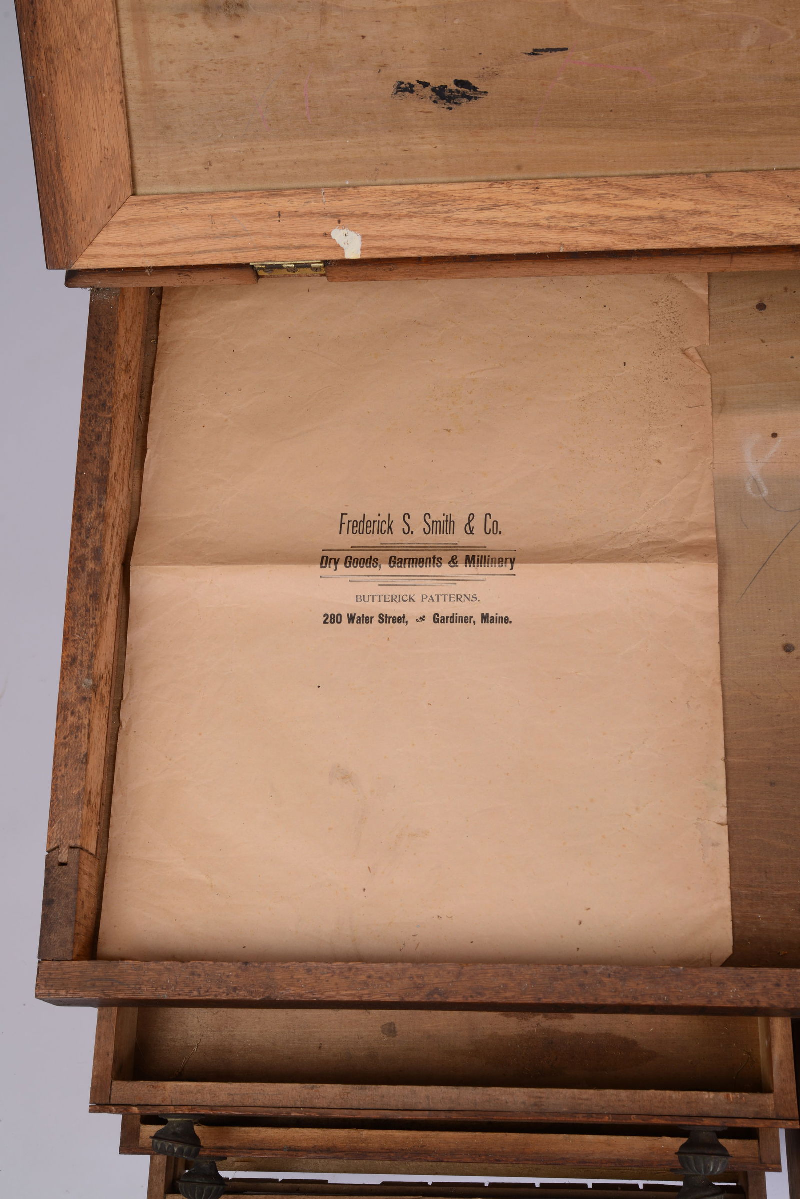 Willimantic Countertop Thread Cabinet. - 4