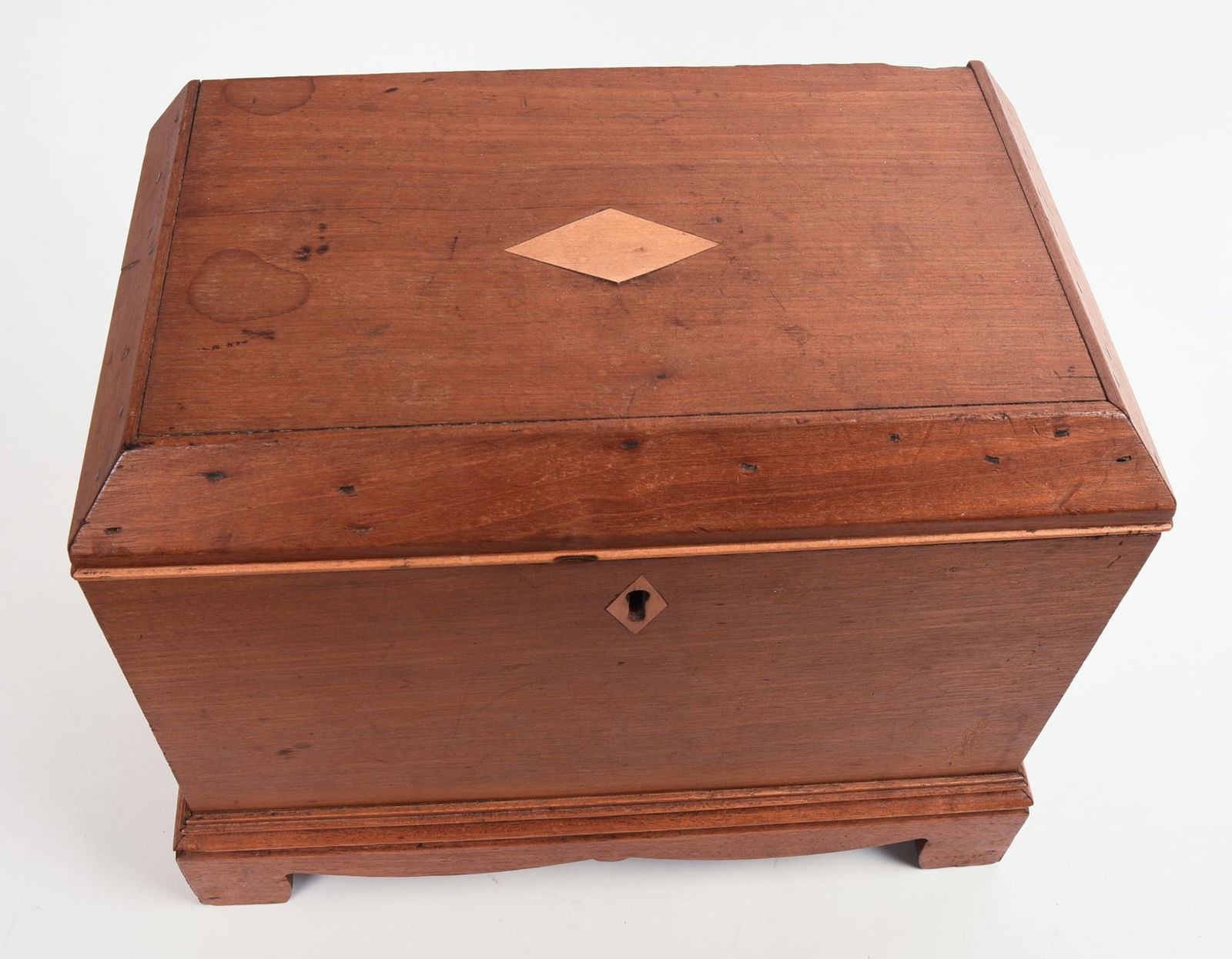 19th Century Chestnut Small Box. - 2