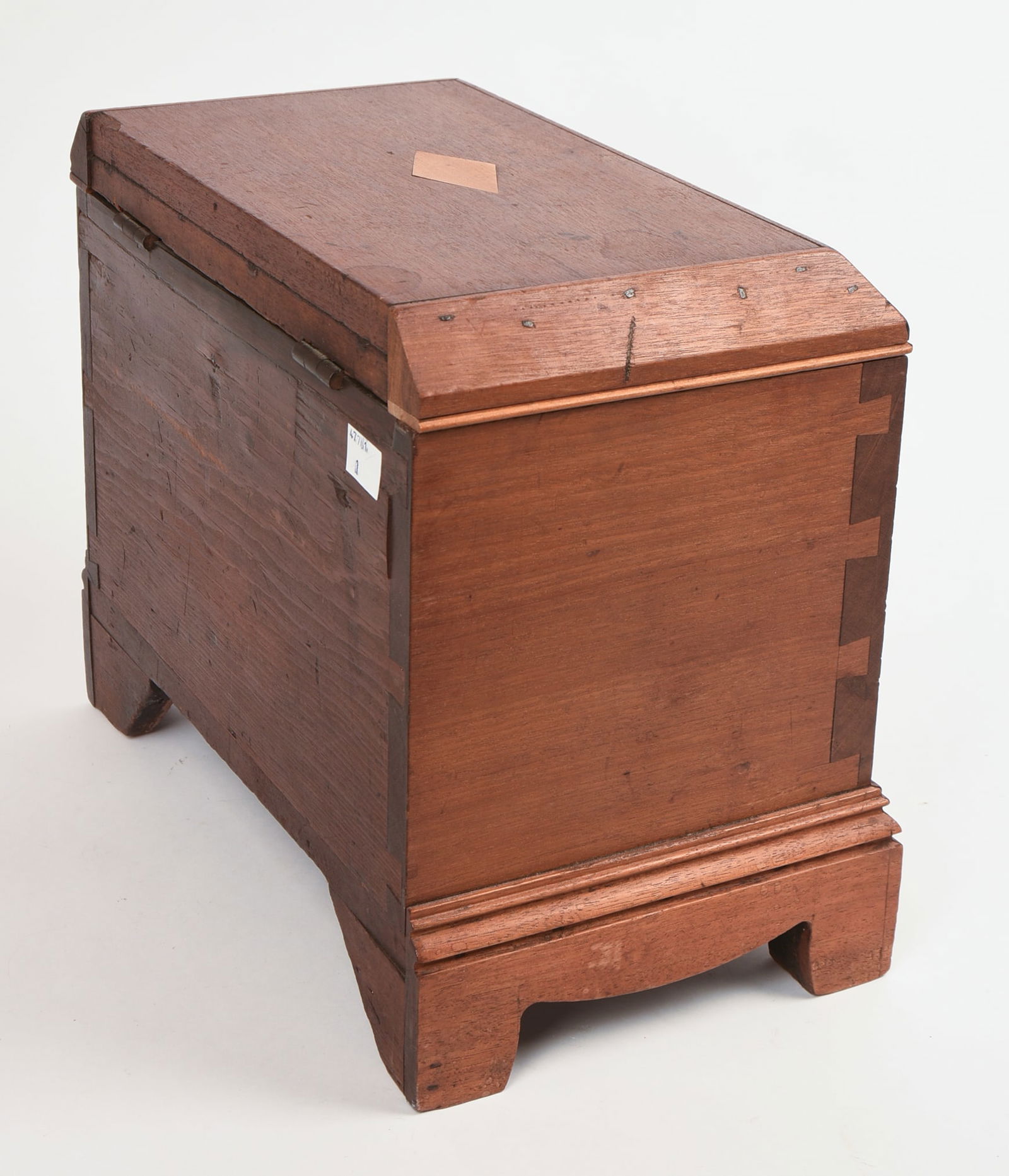 19th Century Chestnut Small Box. - 4