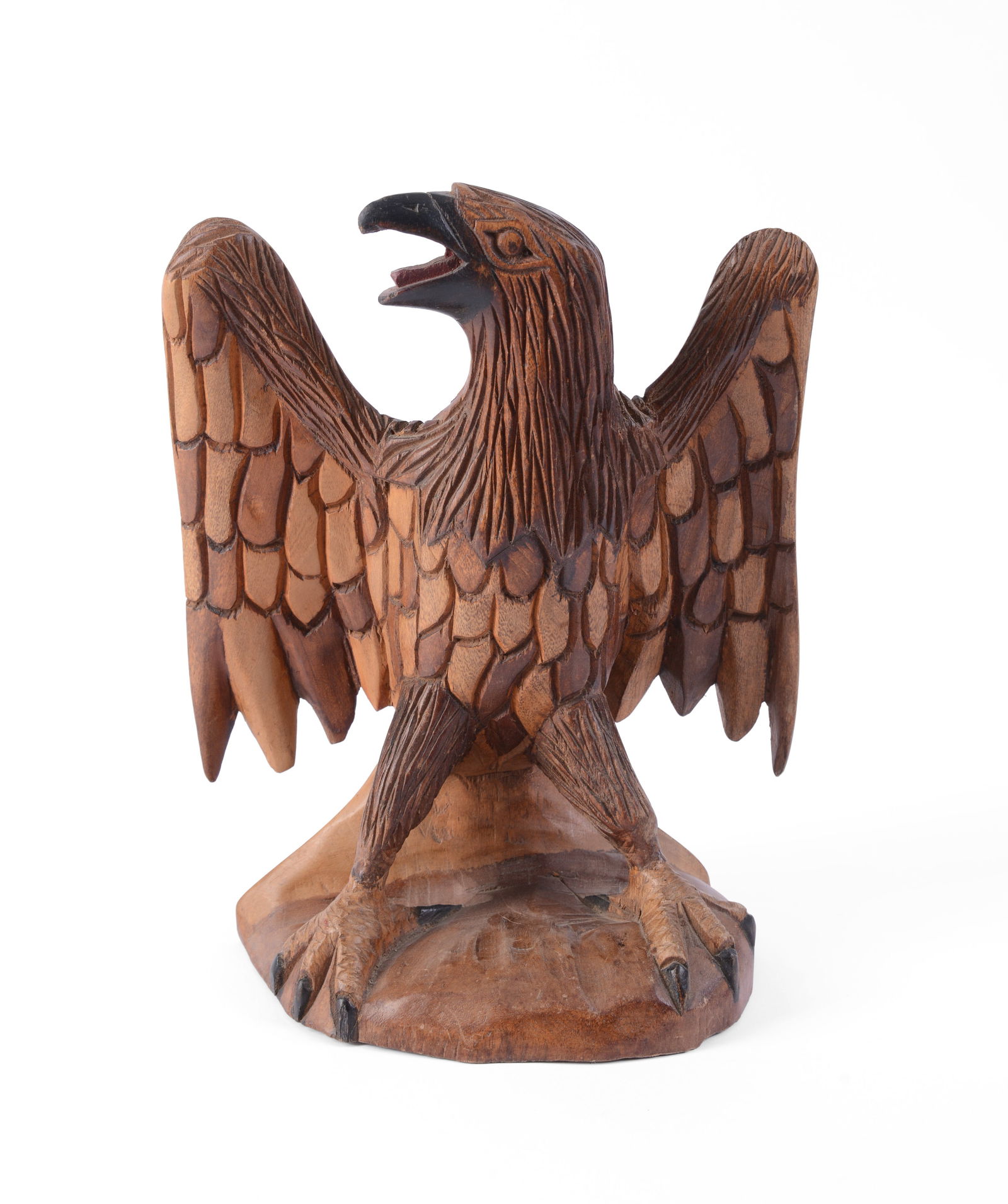 Folk Art Carved Wooden Eagle. (1 of 4)