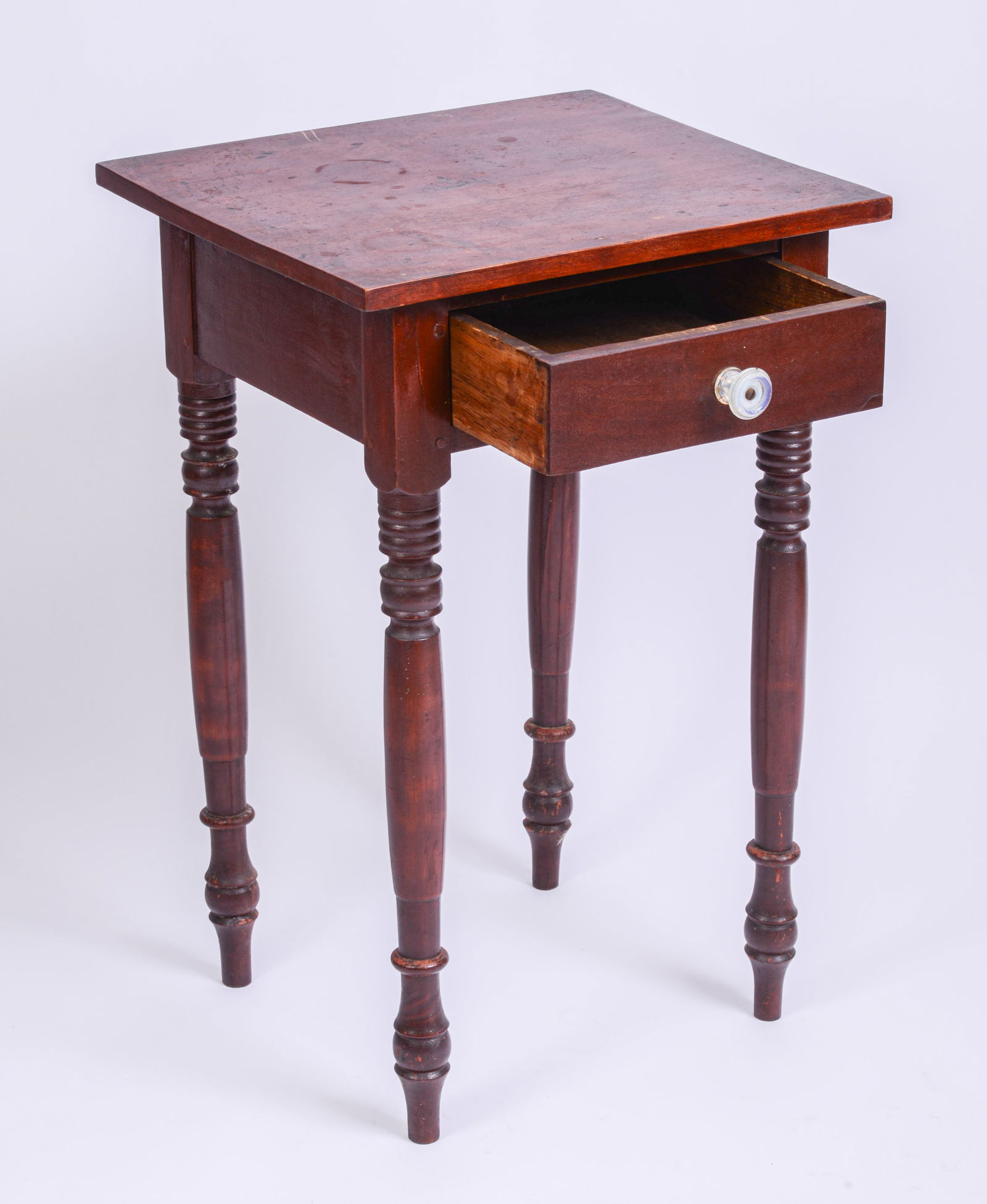 Sheraton One Drawer Stand. - 3