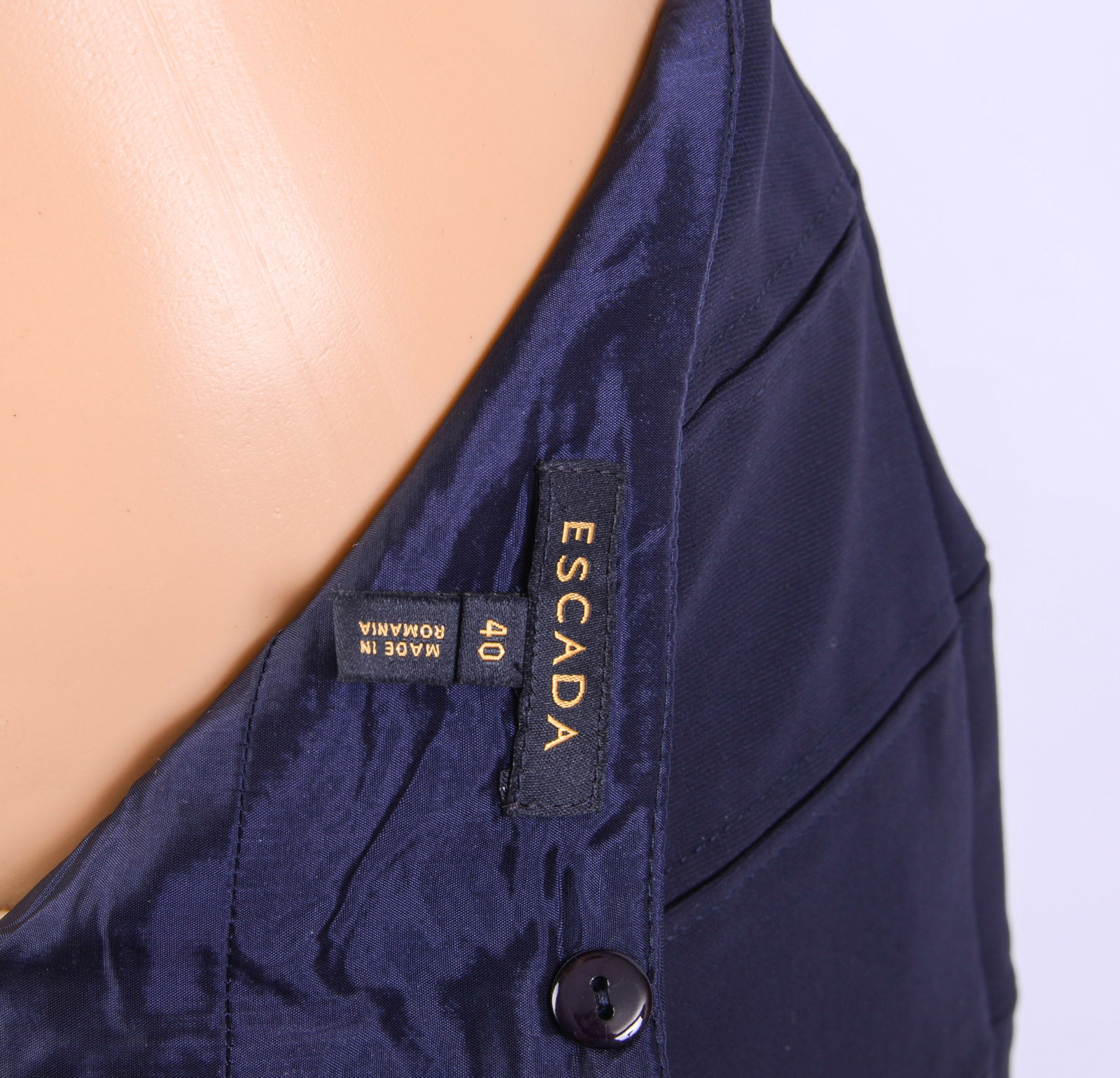 Escada Skirt. - 4