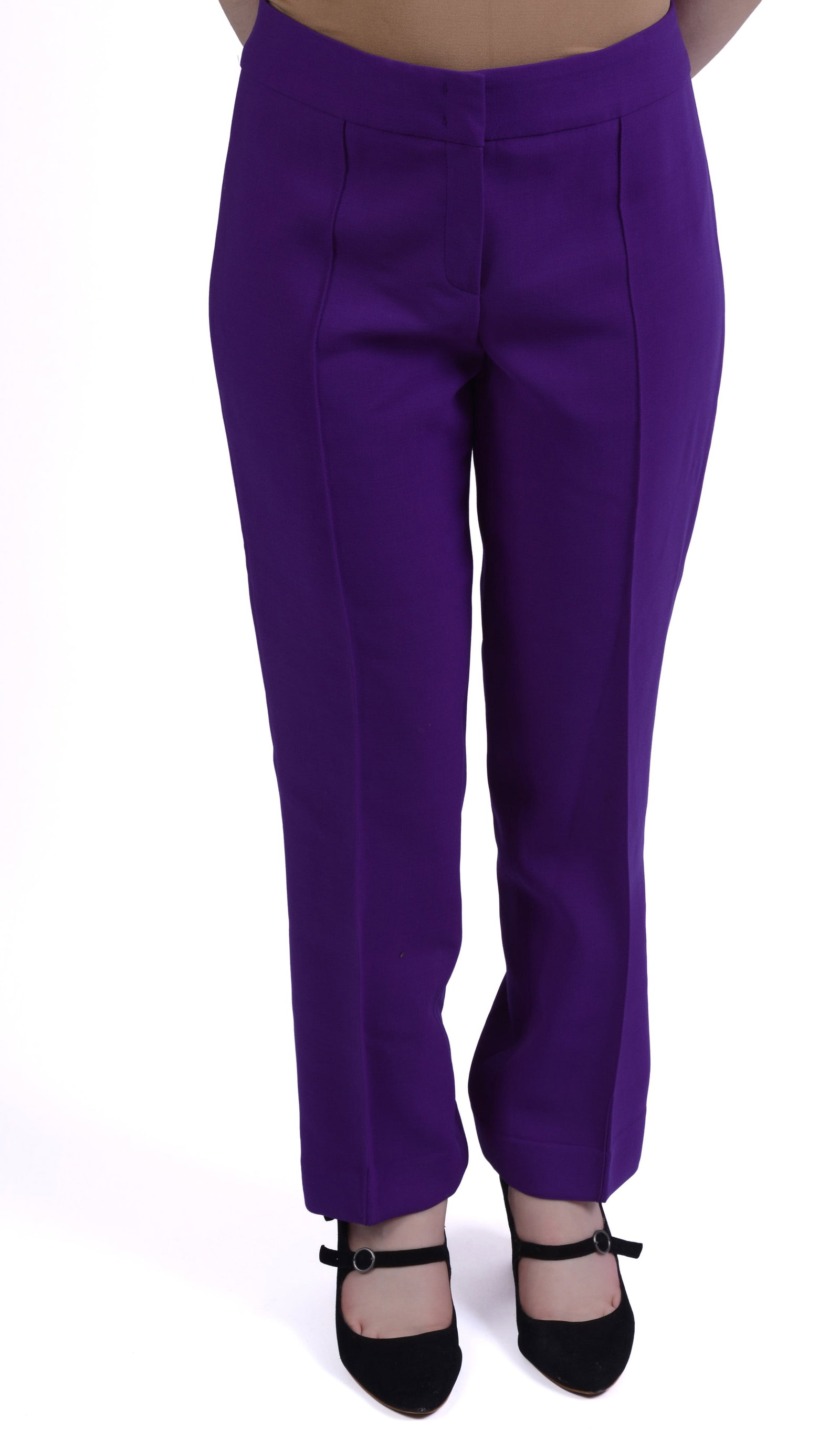 Pair of Escada Pants in Purple.: Size 38. Good condition. From the collection of Jane Morgan.