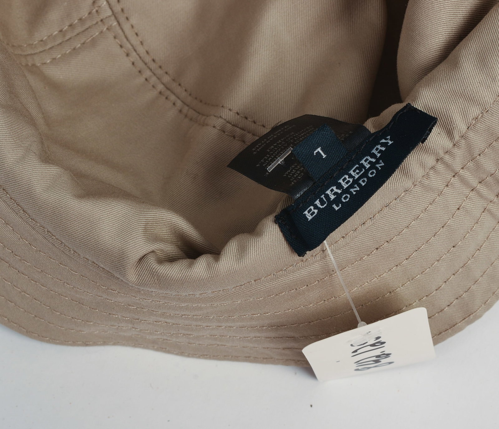 Burberry Bucket Hat. - 5