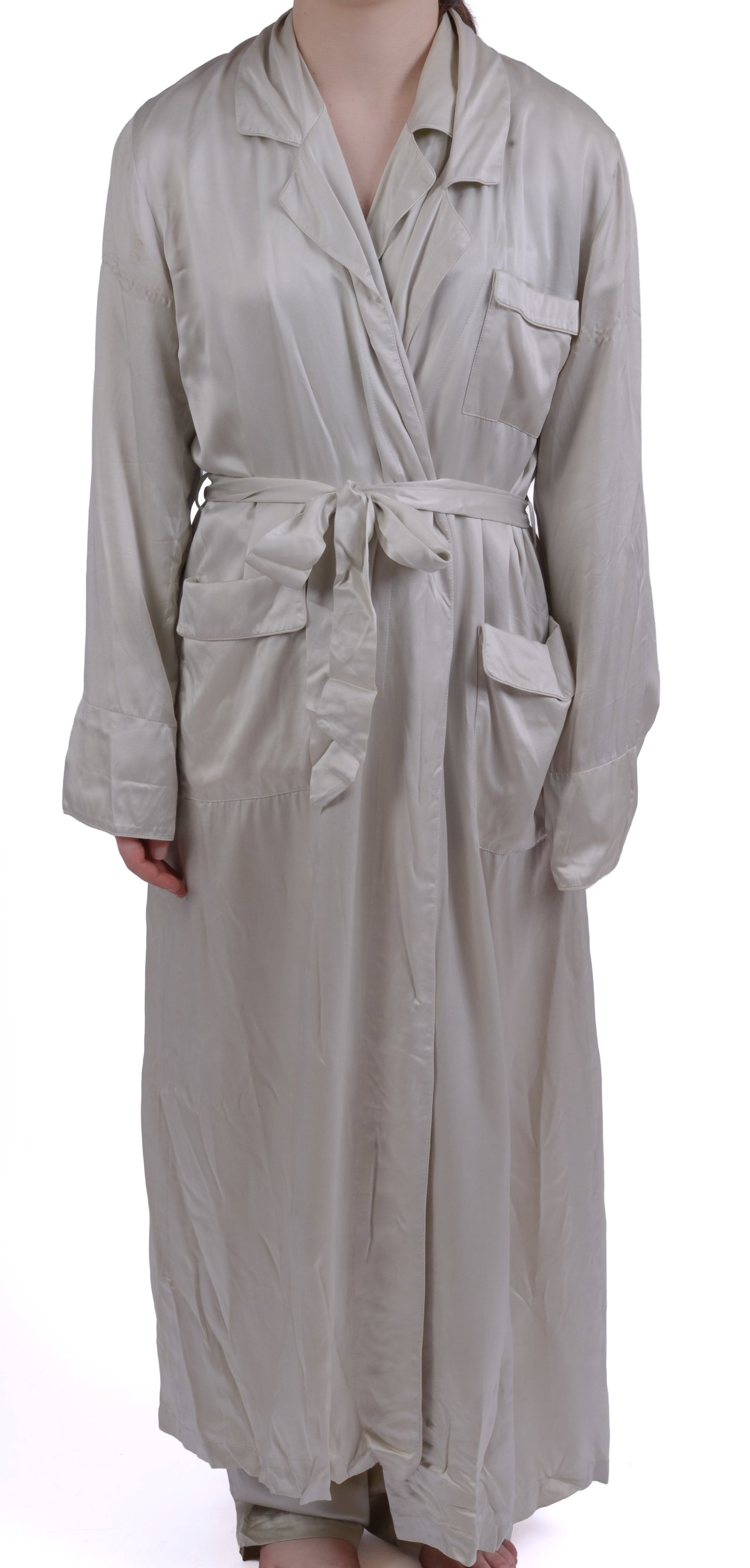 Anne Learin Silk Sleepwear Set.: Size S. Small makeup stain.