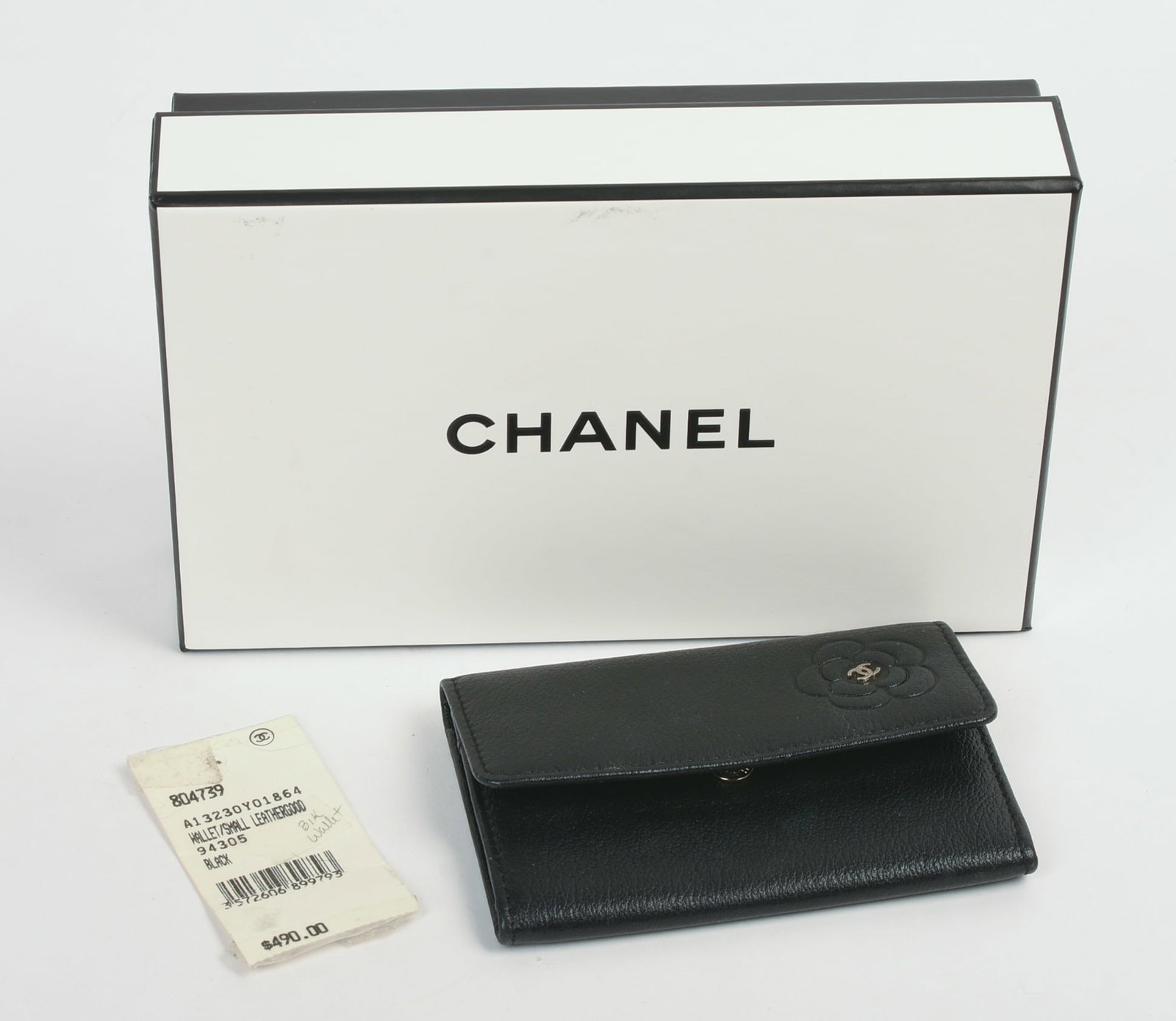 Chanel Leather Wallet. - 4