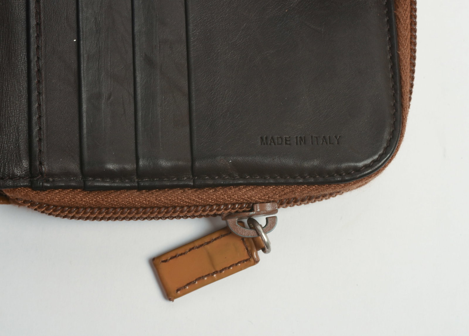 Prada Yellow Vernis Zip Wallet. - 4