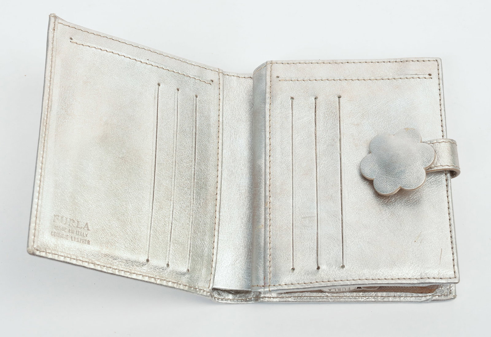 Furla Silver Crocodile Wallet. - 3