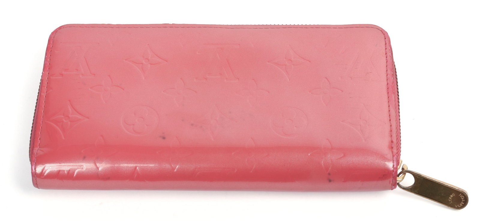 Louis Vuitton Pink Vernis Zippy Wallet.: 7.5 x 4 inches. Date code CA0036, March 2006, Spain. Small pen stain to one side.