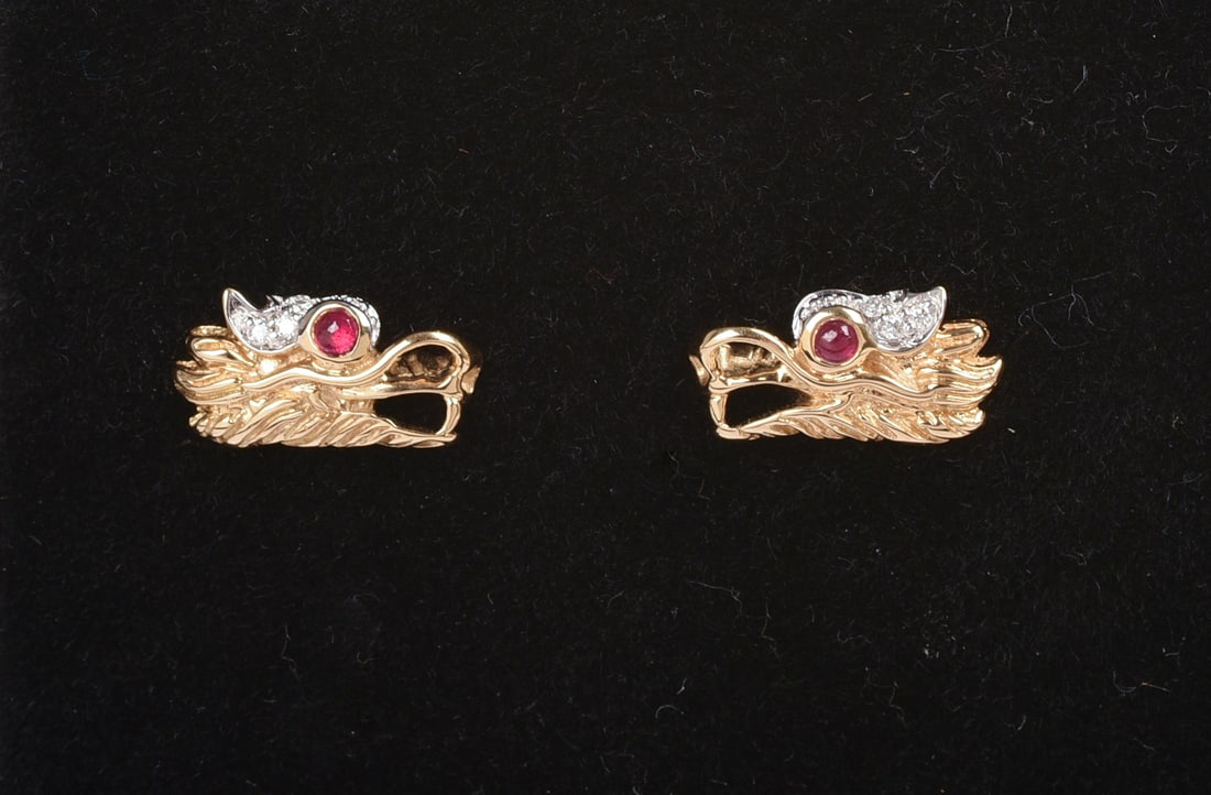 John Hardy 18K Earrings with Dragons.: Length 0.5 inches, 2 grams.