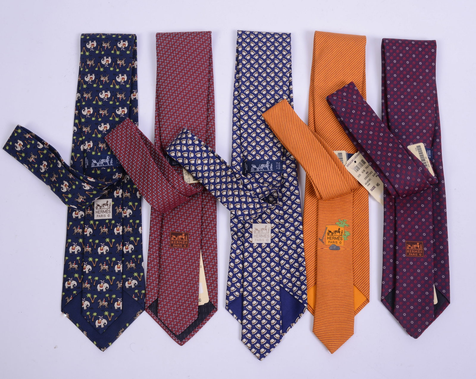 Five Hermes Silk Neckties. - 3