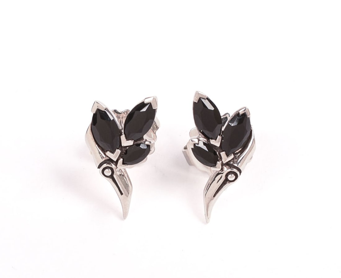 John Hardy Sterling and Onyx Earrings. (1 of 4)