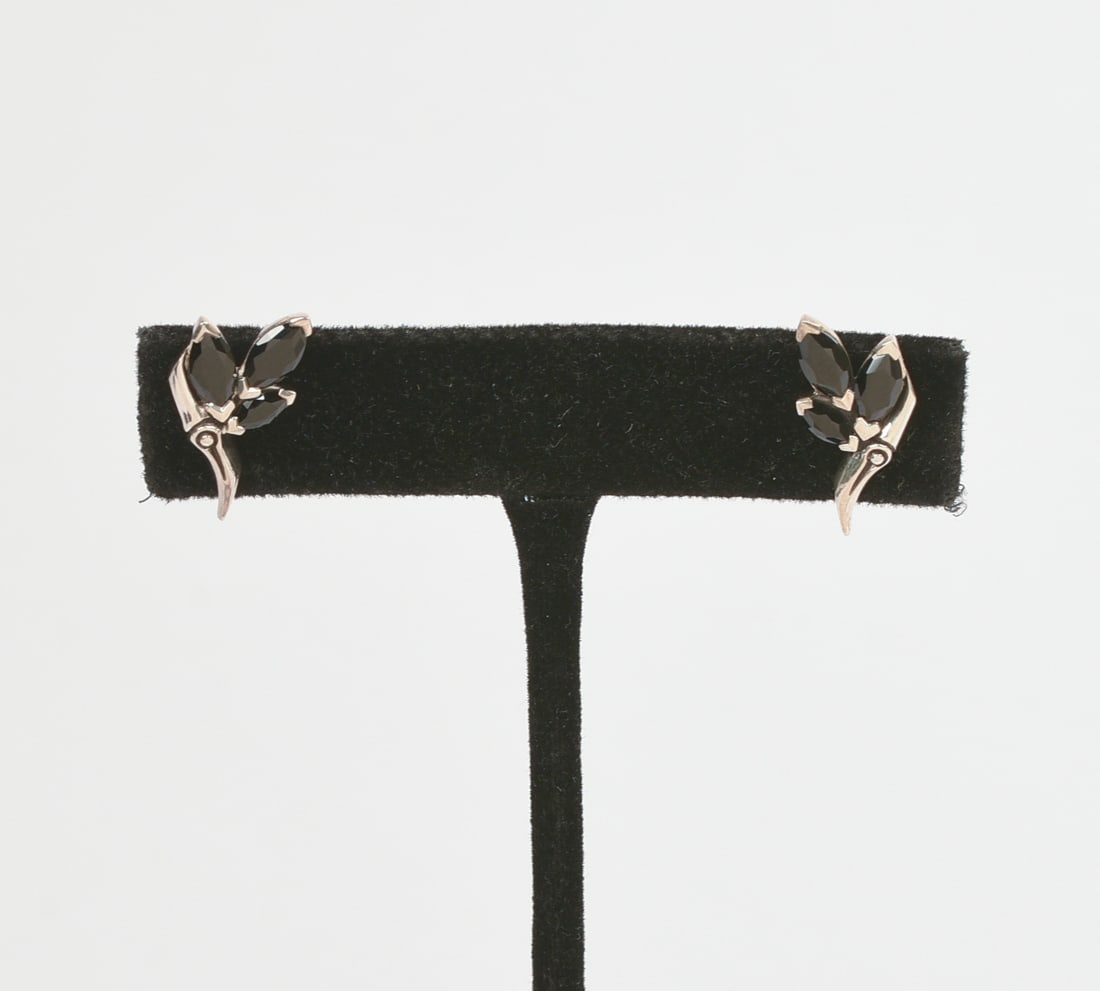 John Hardy Sterling and Onyx Earrings. (1 of 4)