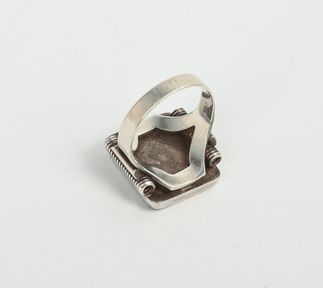 Sterling Silver Ring with Skull. - 3