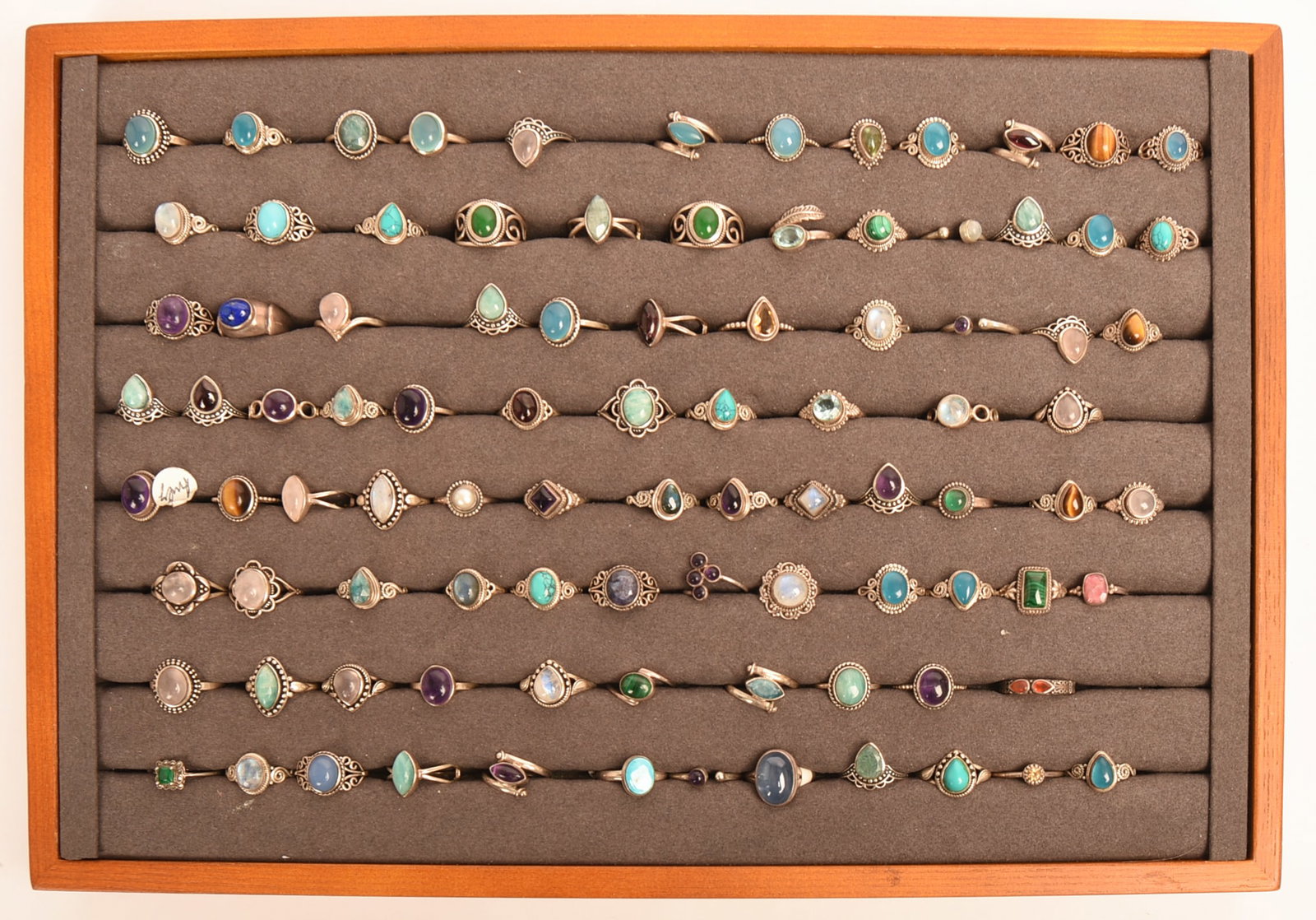 90+ Costume Jewelry Rings. (1 of 6)
