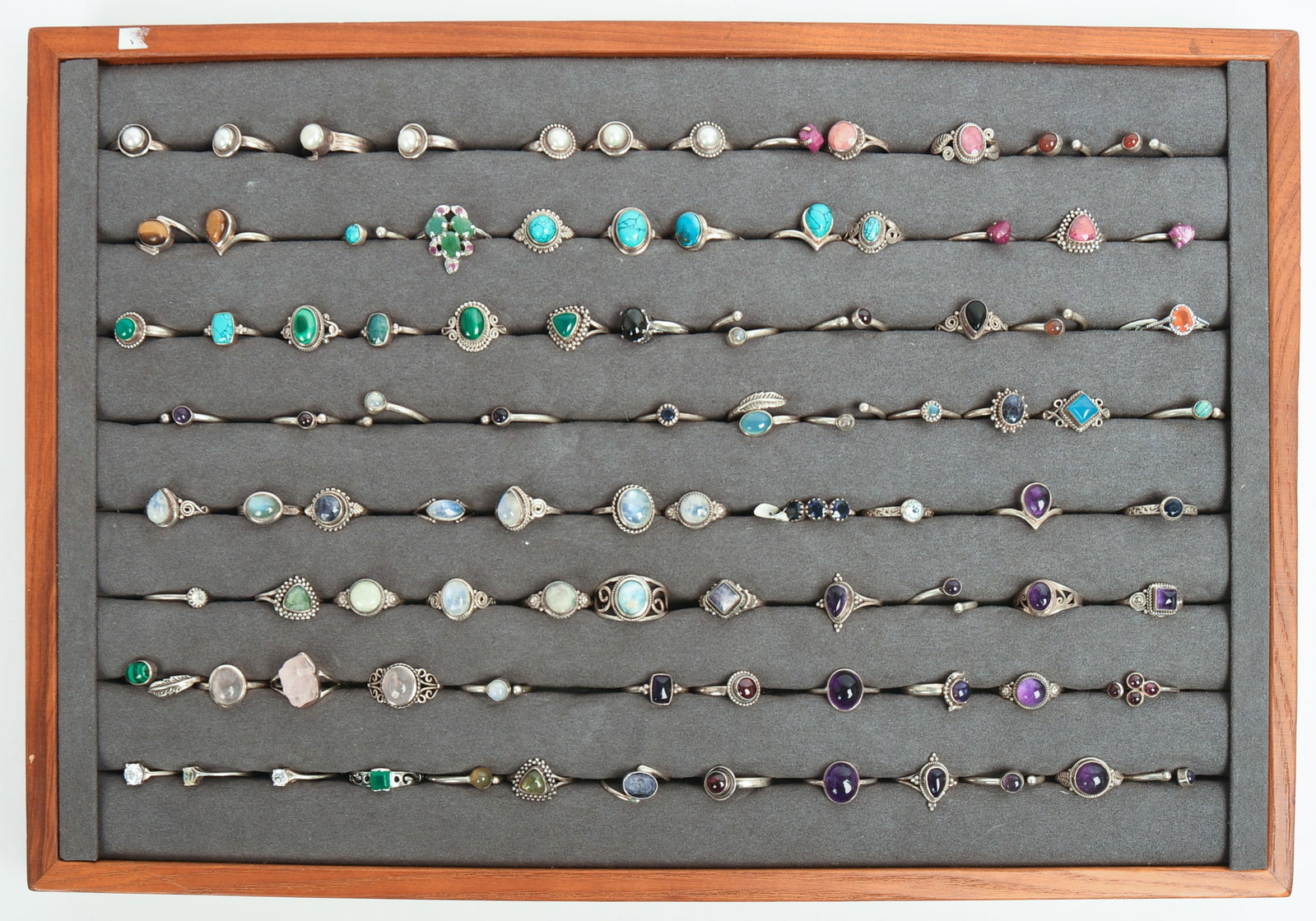90+ Costume Jewelry Rings. (1 of 5)