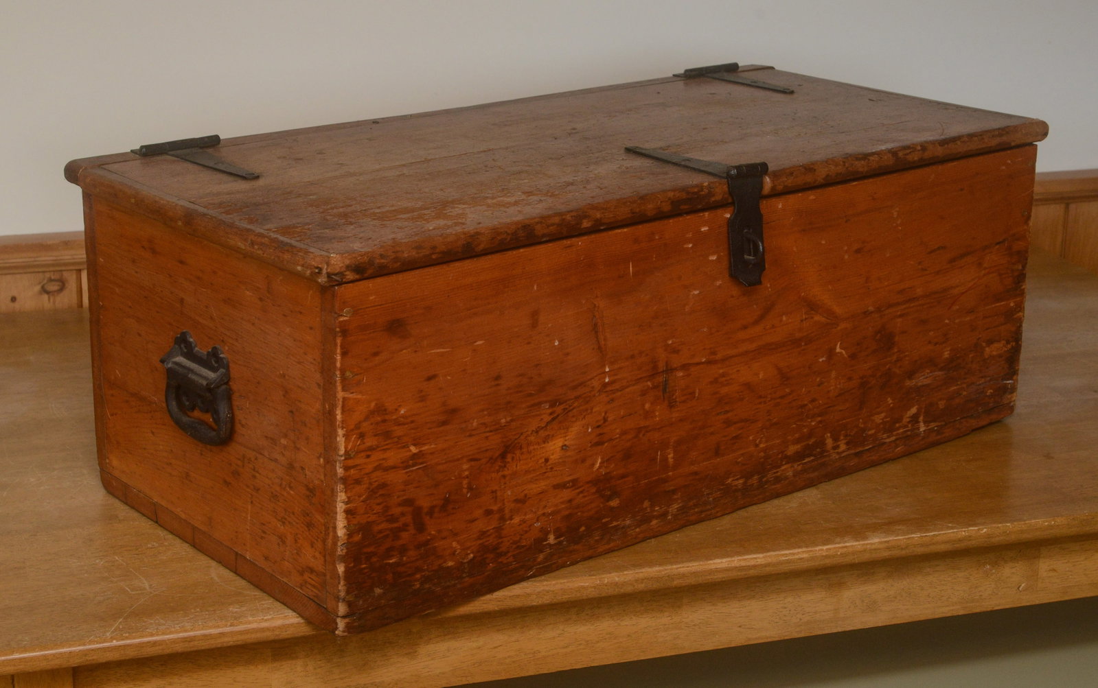 Small Pine Chest. - 2