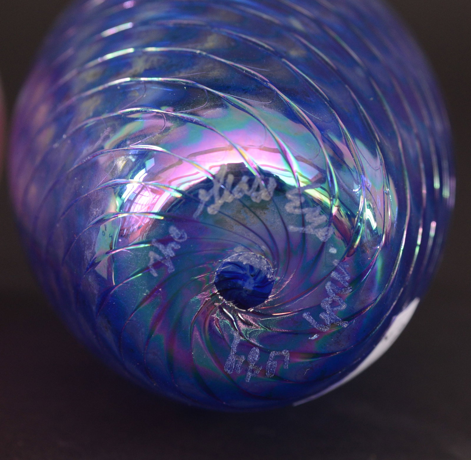 Two Art Glass Vases. - 4
