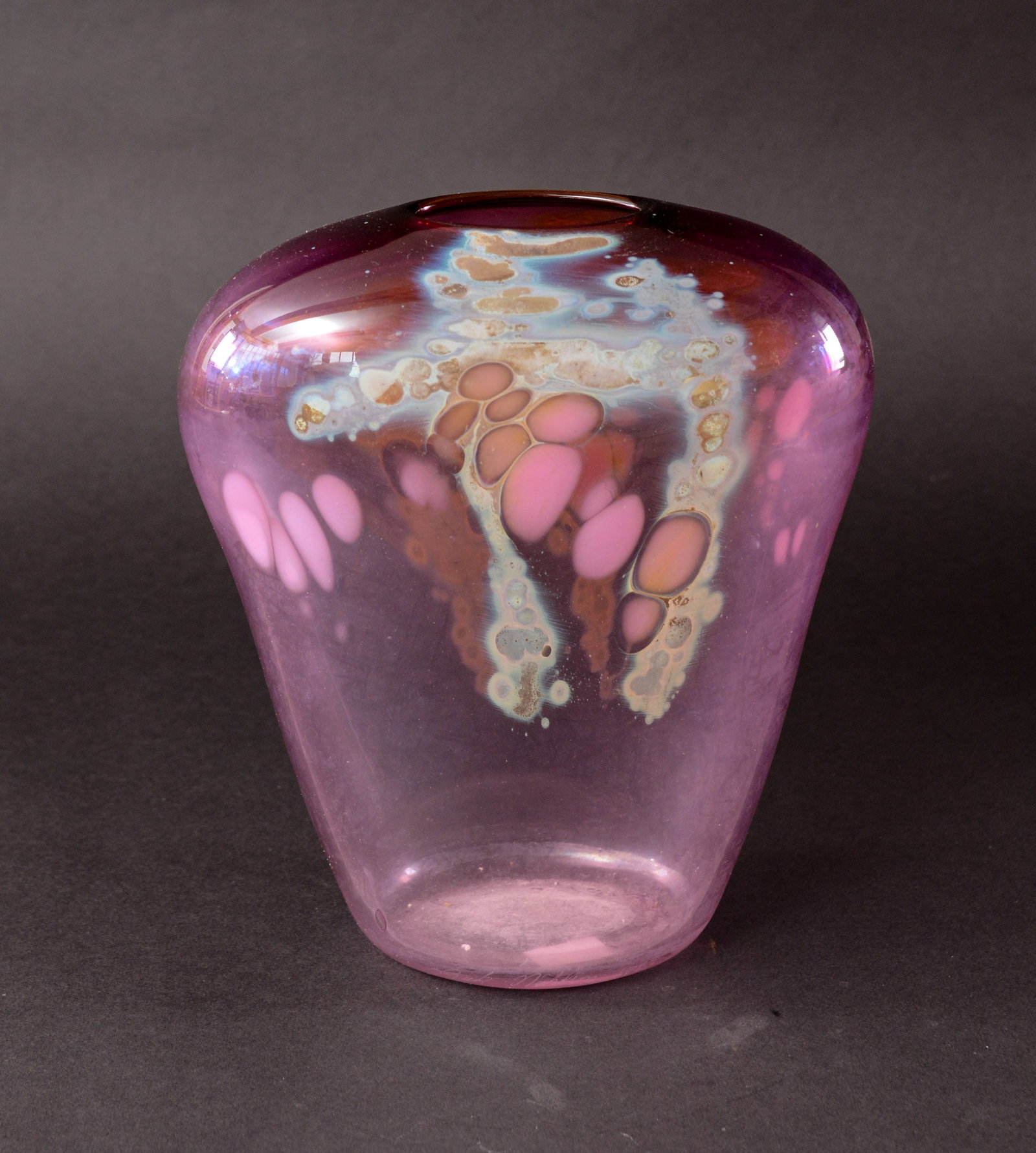 Pink Art Glass Vase.: Height 10 inches. Good condition.
