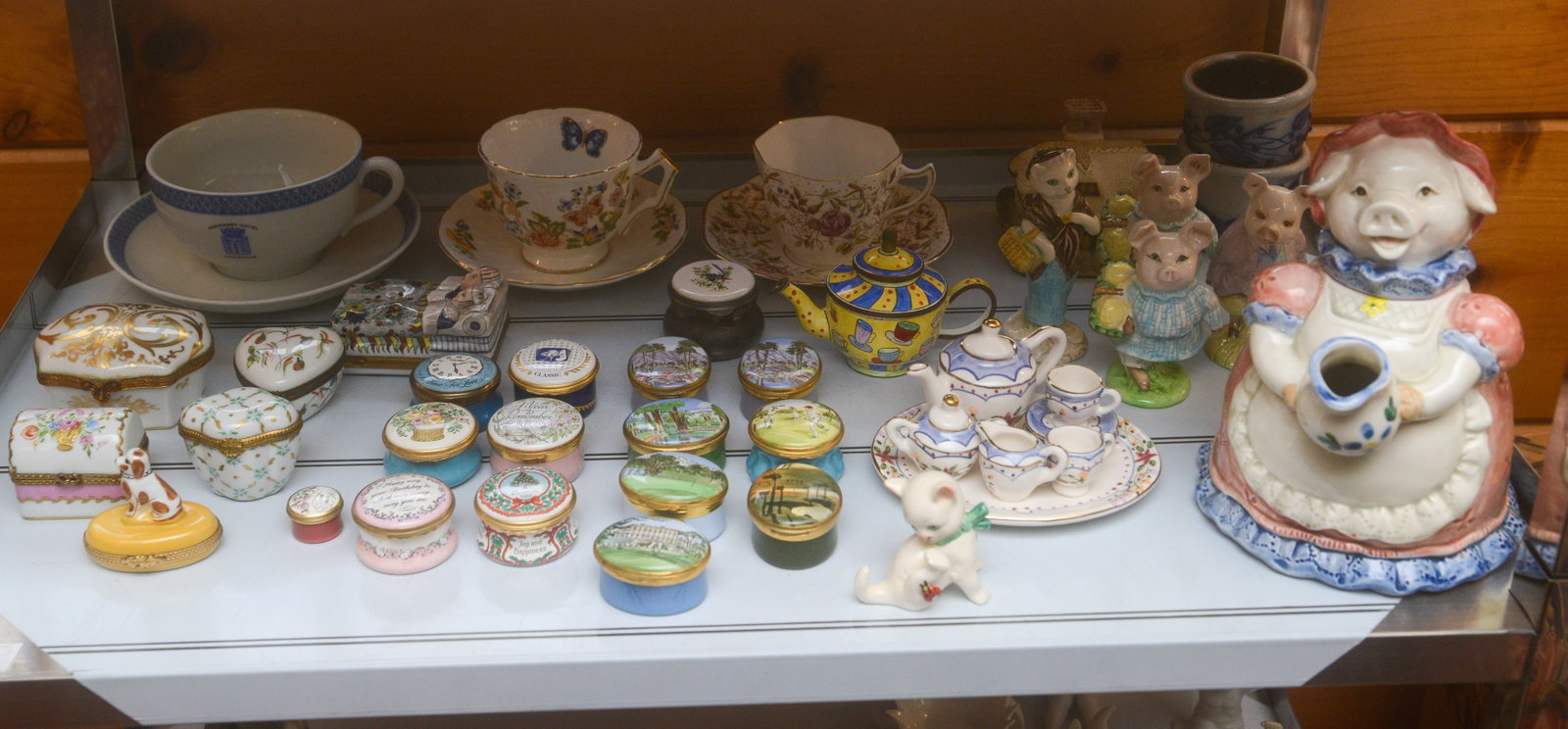Group of Enamel Boxes and Decorative Items. (1 of 20)