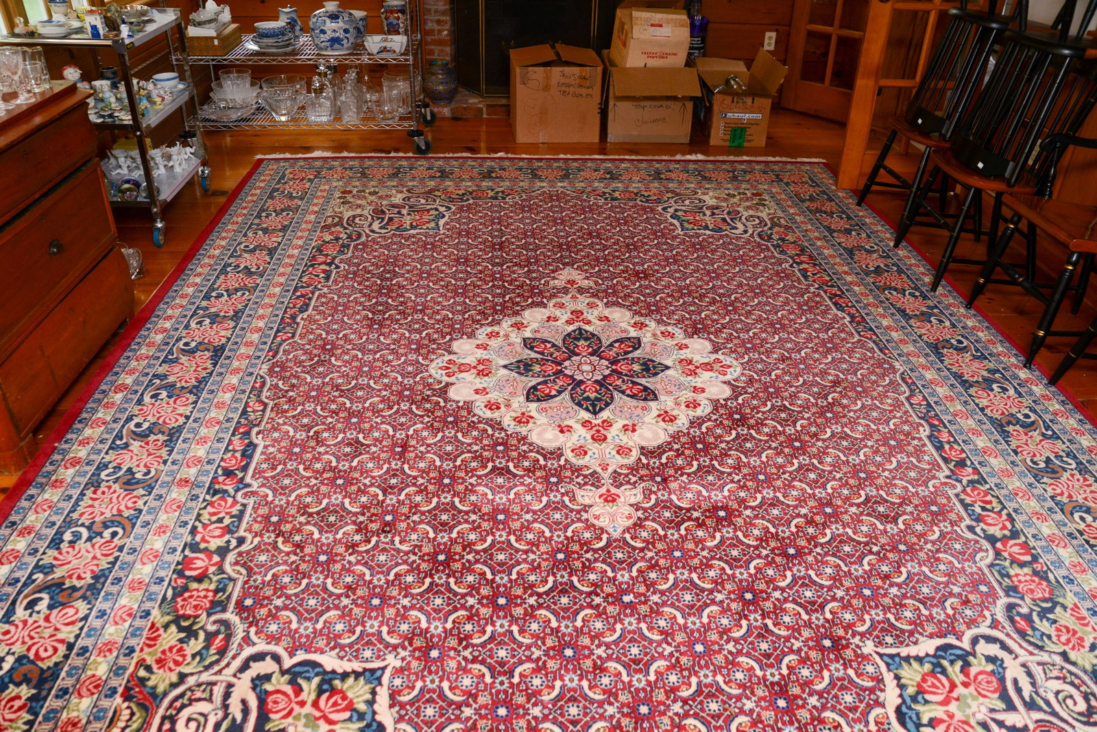 Room Size Wool Oriental Carpet. - 3