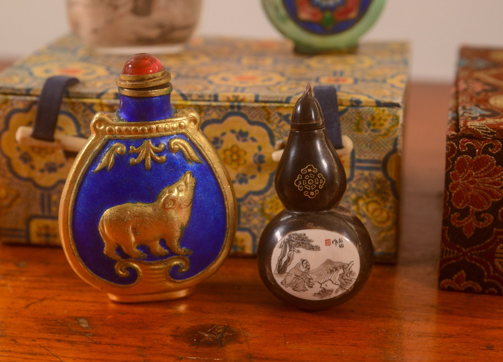 Five Chinese Snuff Bottles. - 5