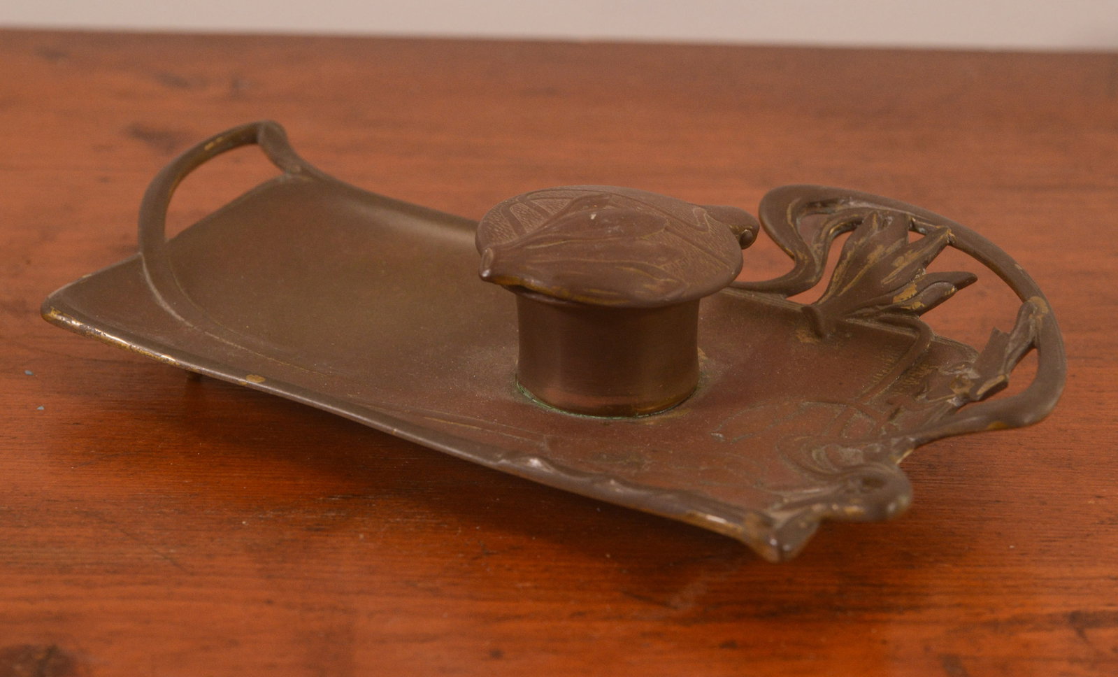 Art Nouveau Inkwell. (1 of 4)