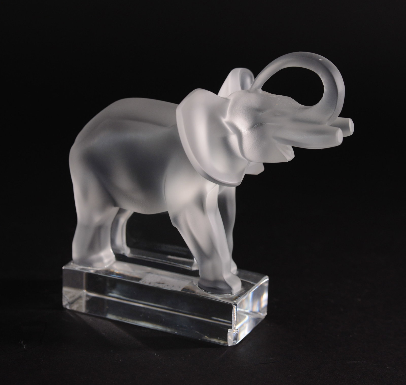 Lalique Crystal Elephant. (1 of 5)