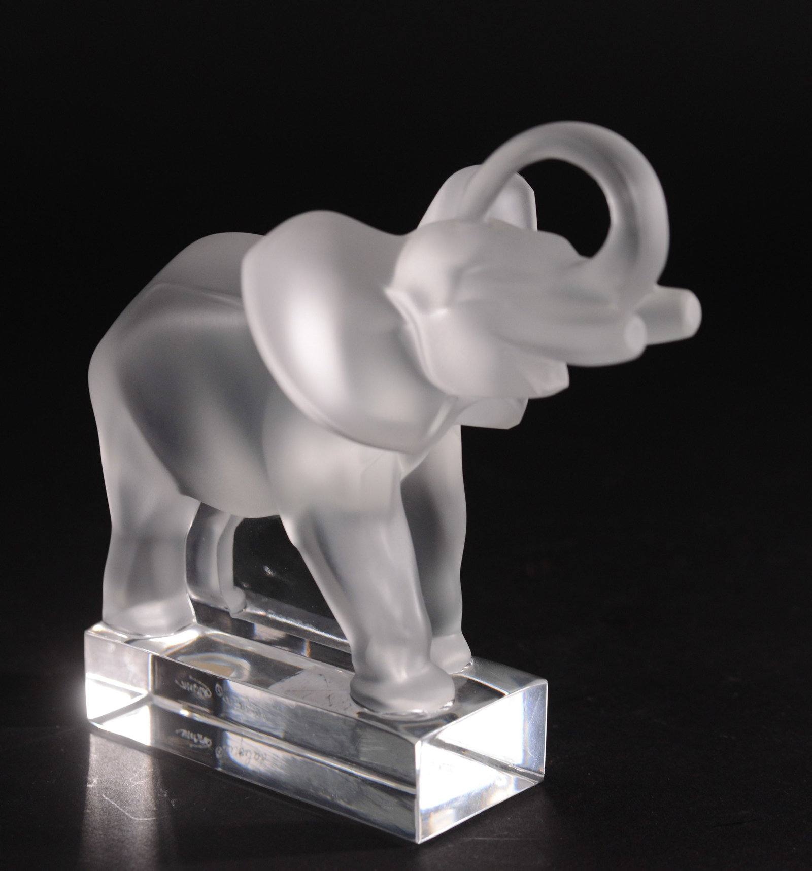 Lalique Crystal Elephant. - 5