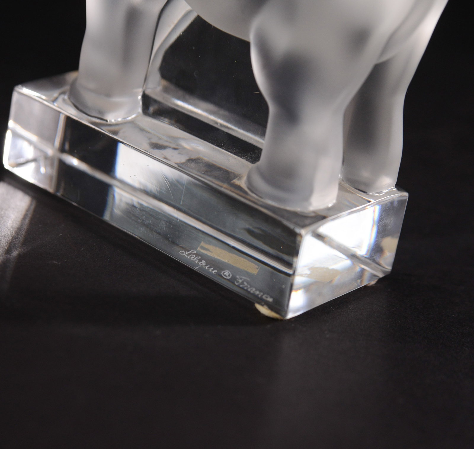 Lalique Crystal Elephant. - 2