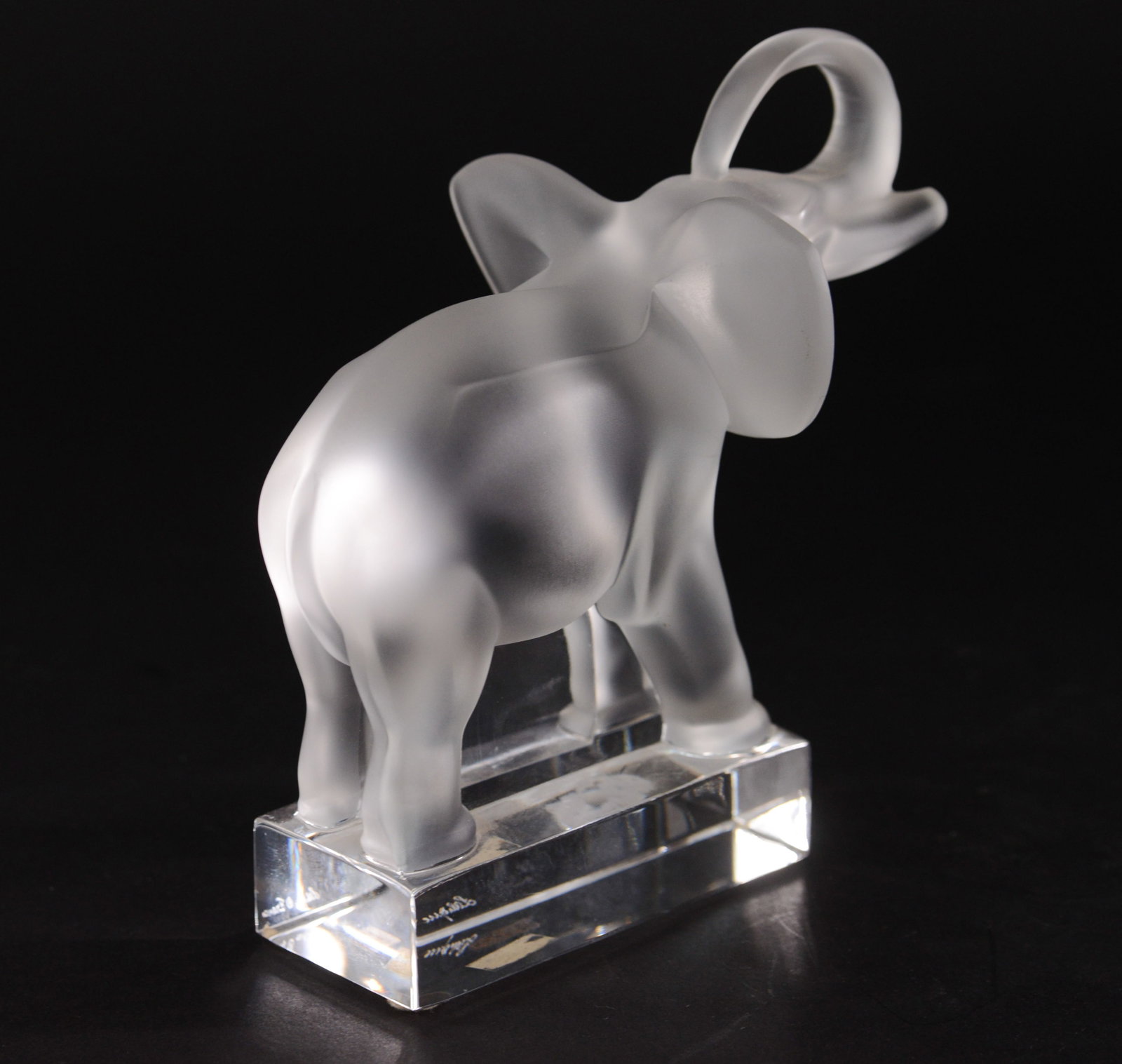 Lalique Crystal Elephant. - 4