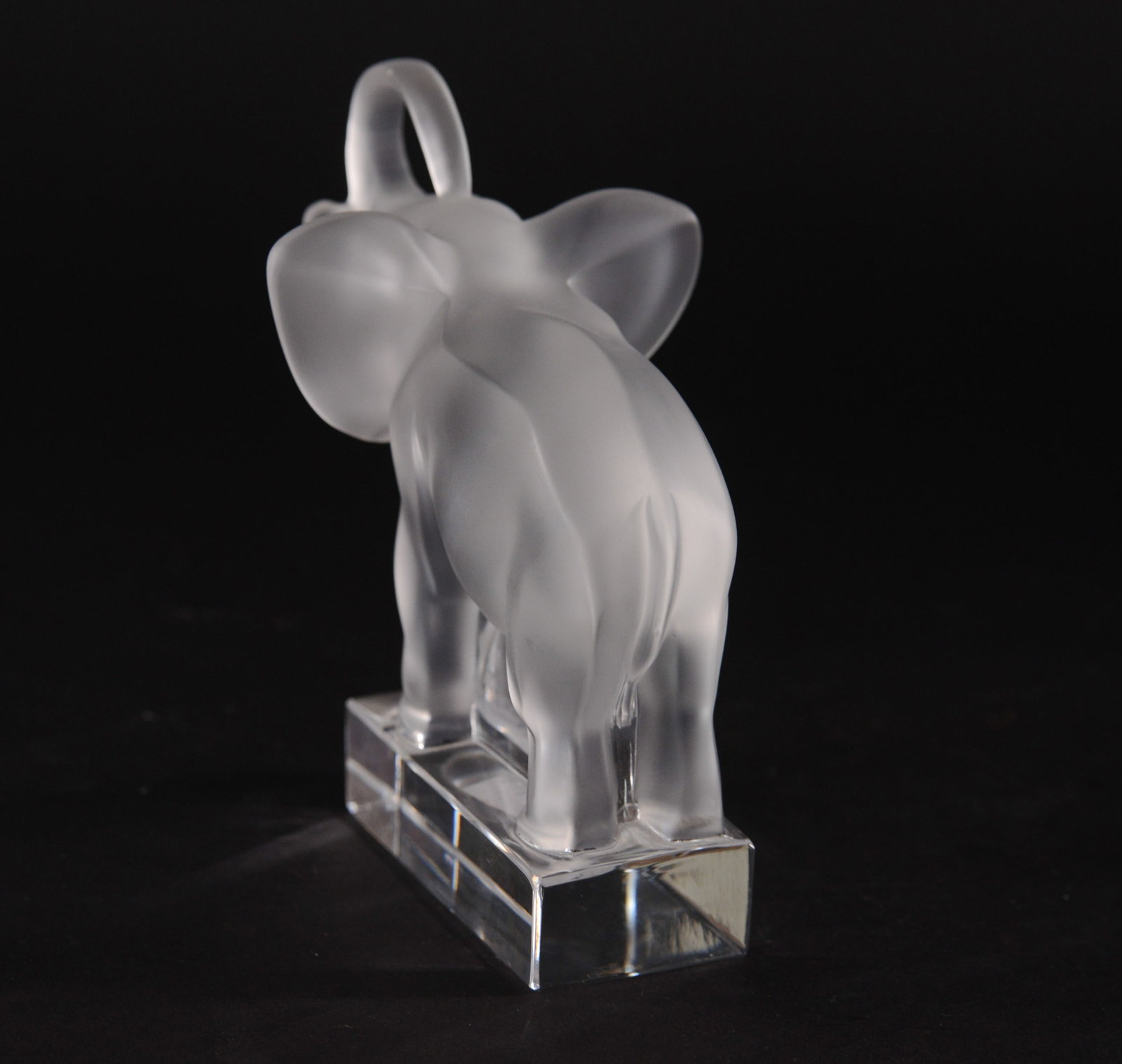 Lalique Crystal Elephant. - 4