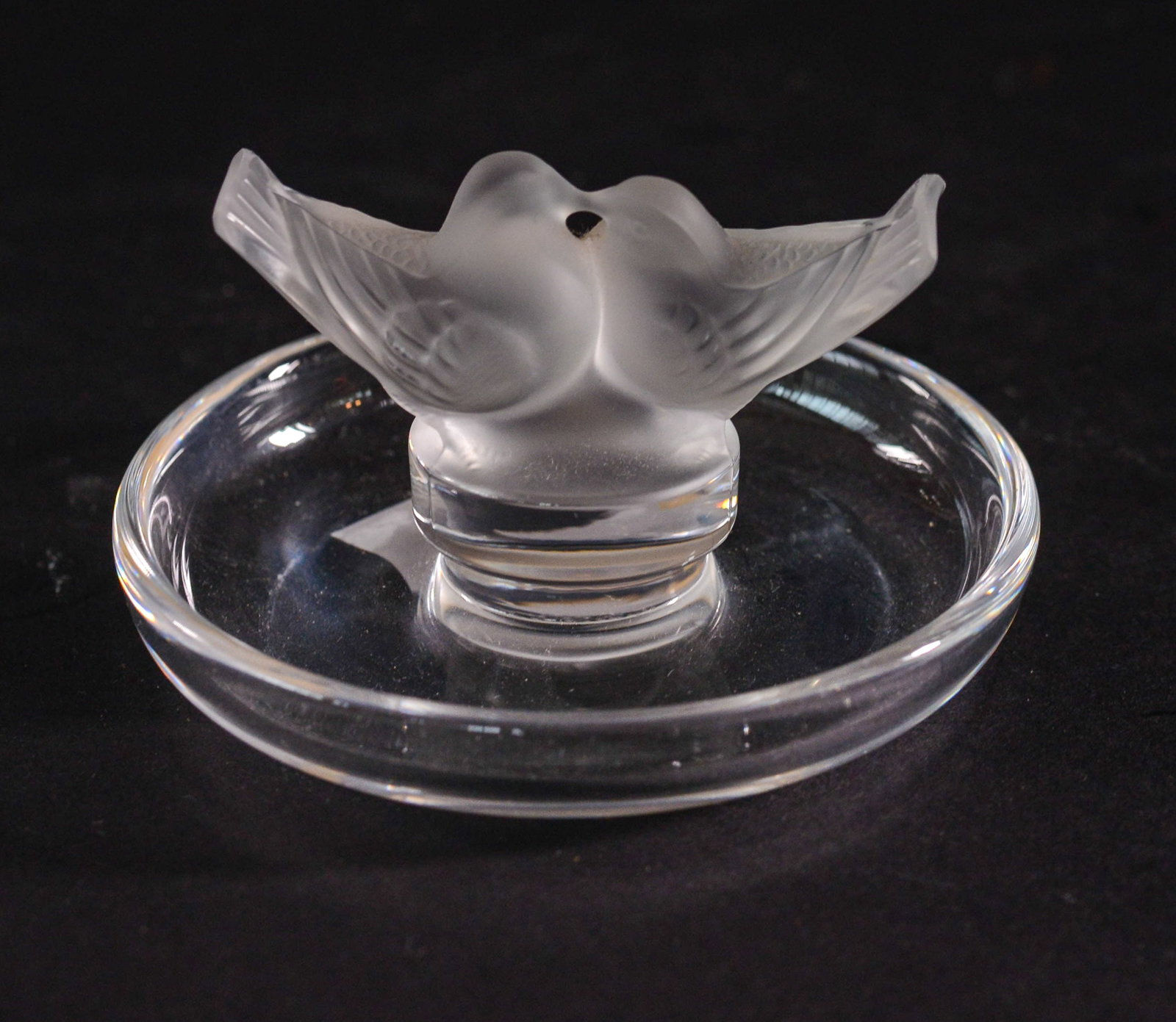 Lalique Crystal Ring Holder With Lovebirds.: Diameter 3.5 inches, good condition.