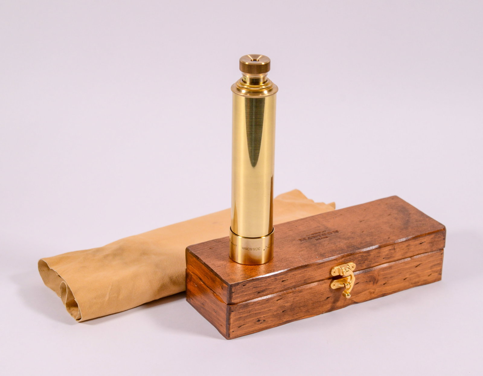 Unitron 30x40mm Spyglass.: In original box.