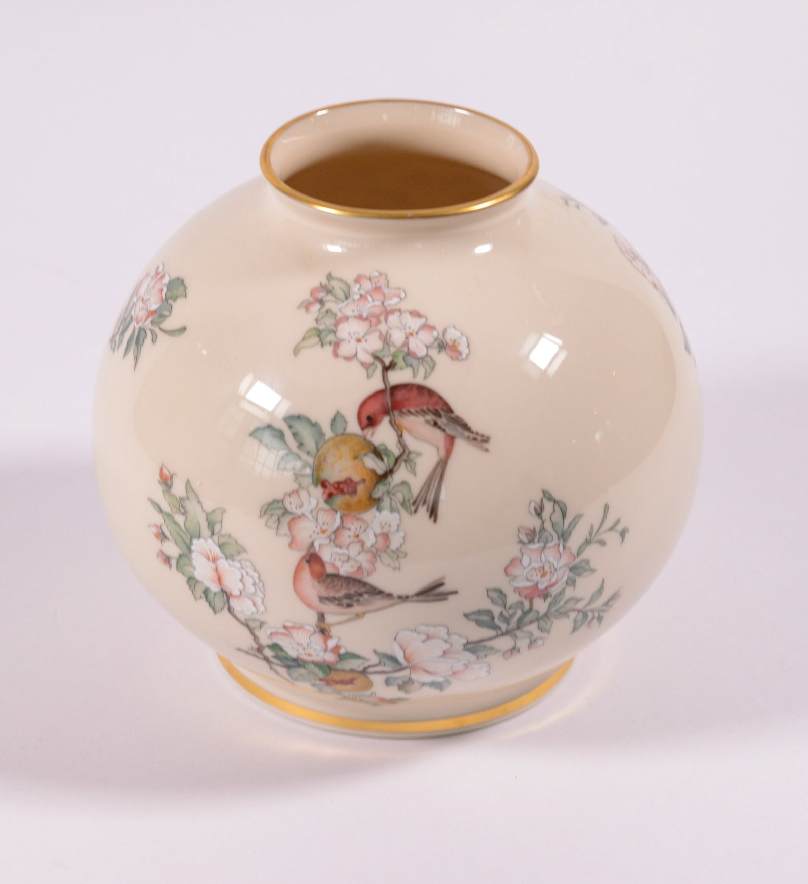 Lenox Serenade Vase With Birds.: Height 8 inches. Good condition.
