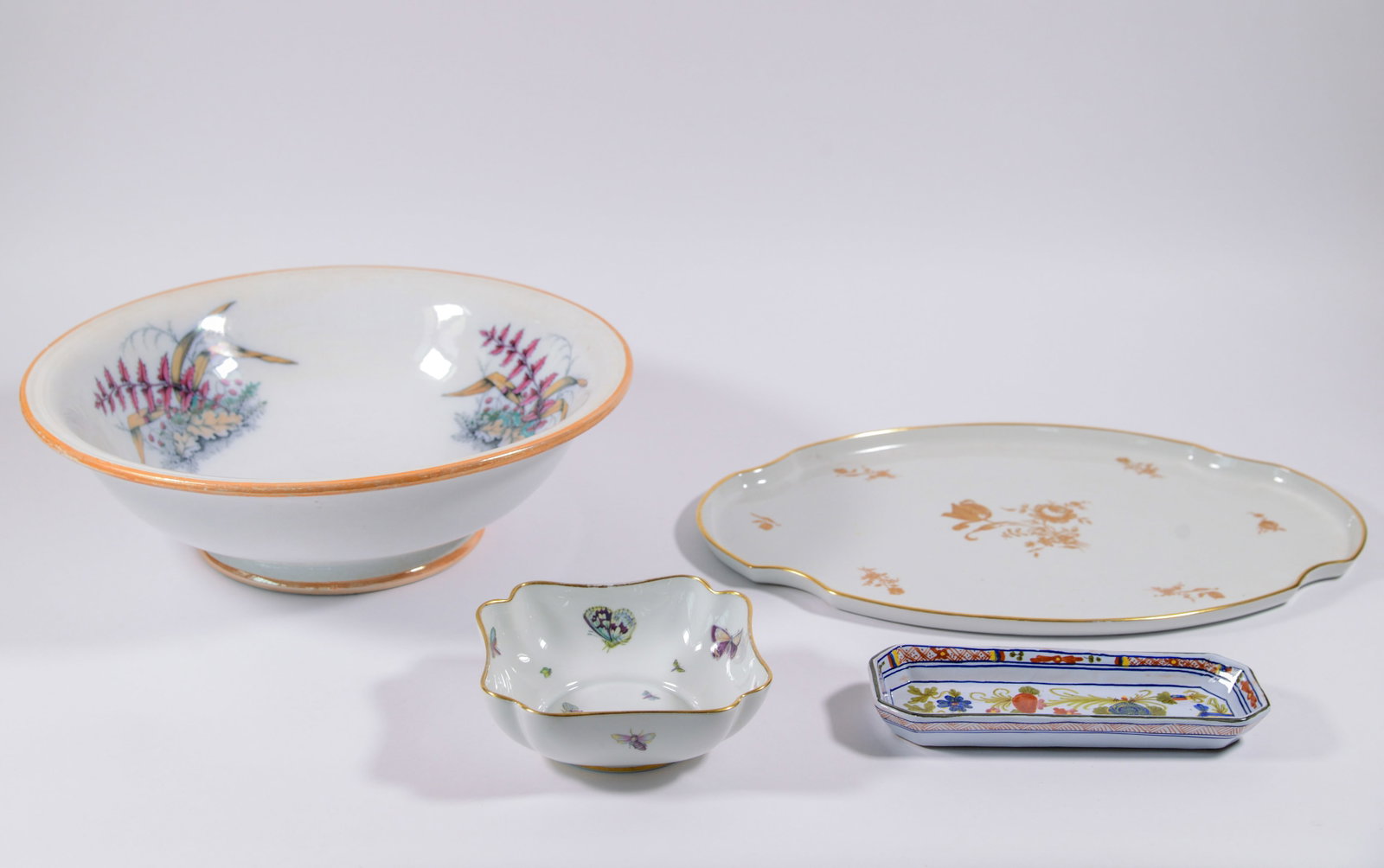 Four Ceramic Items. (1 of 6)