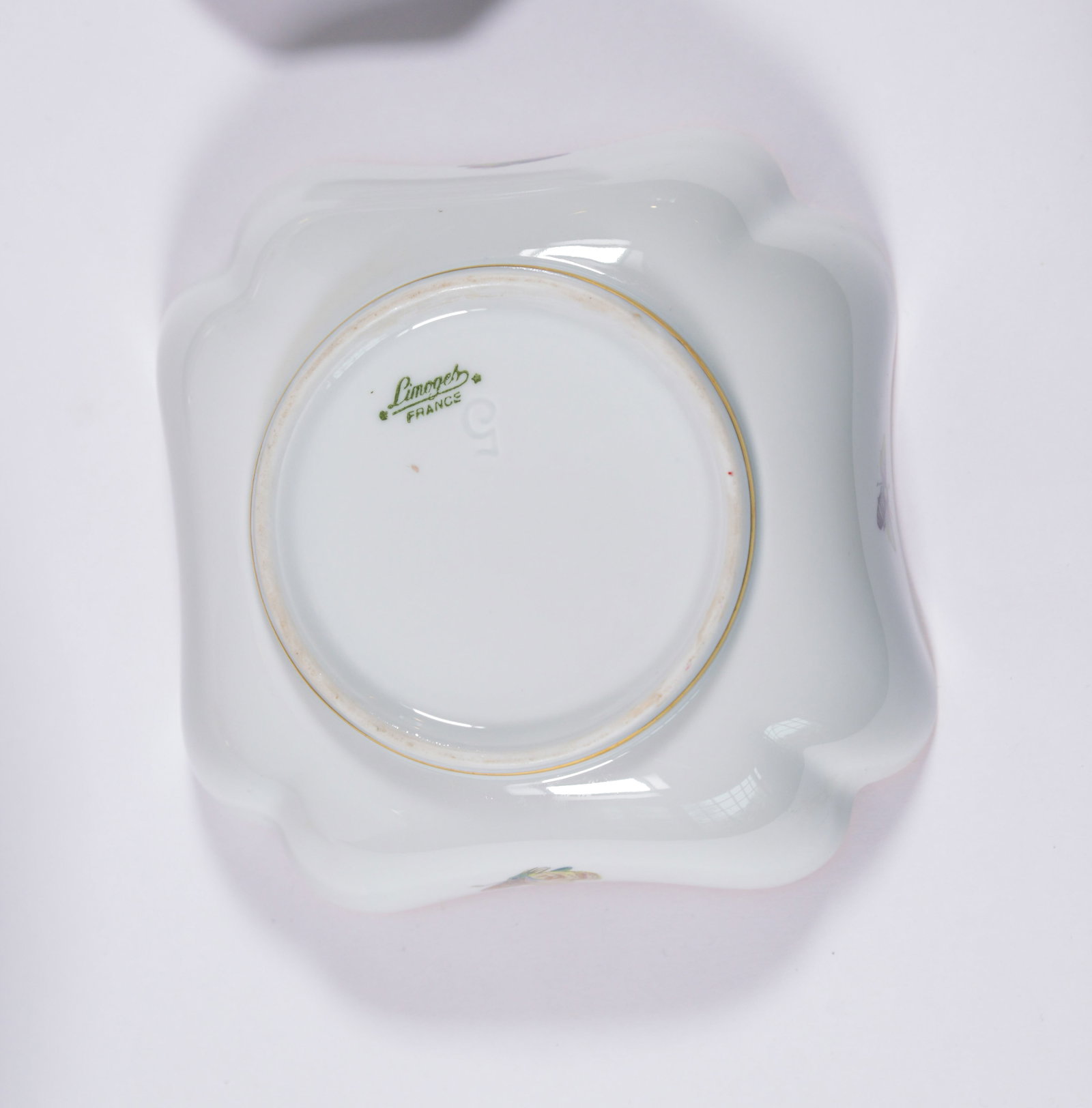 Four Ceramic Items. - 5