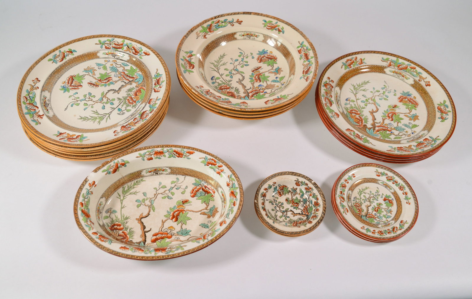 Fourteen Copeland Spode Indian Tree Plates. (1 of 7)