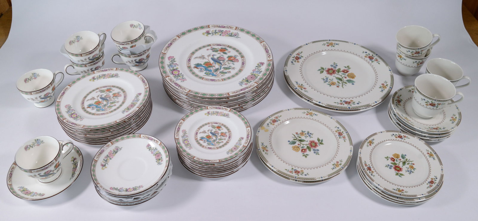 Wedgwood Kutani Crane and Royal Doulton Kingswood Part Dinner Service. (1 of 6)