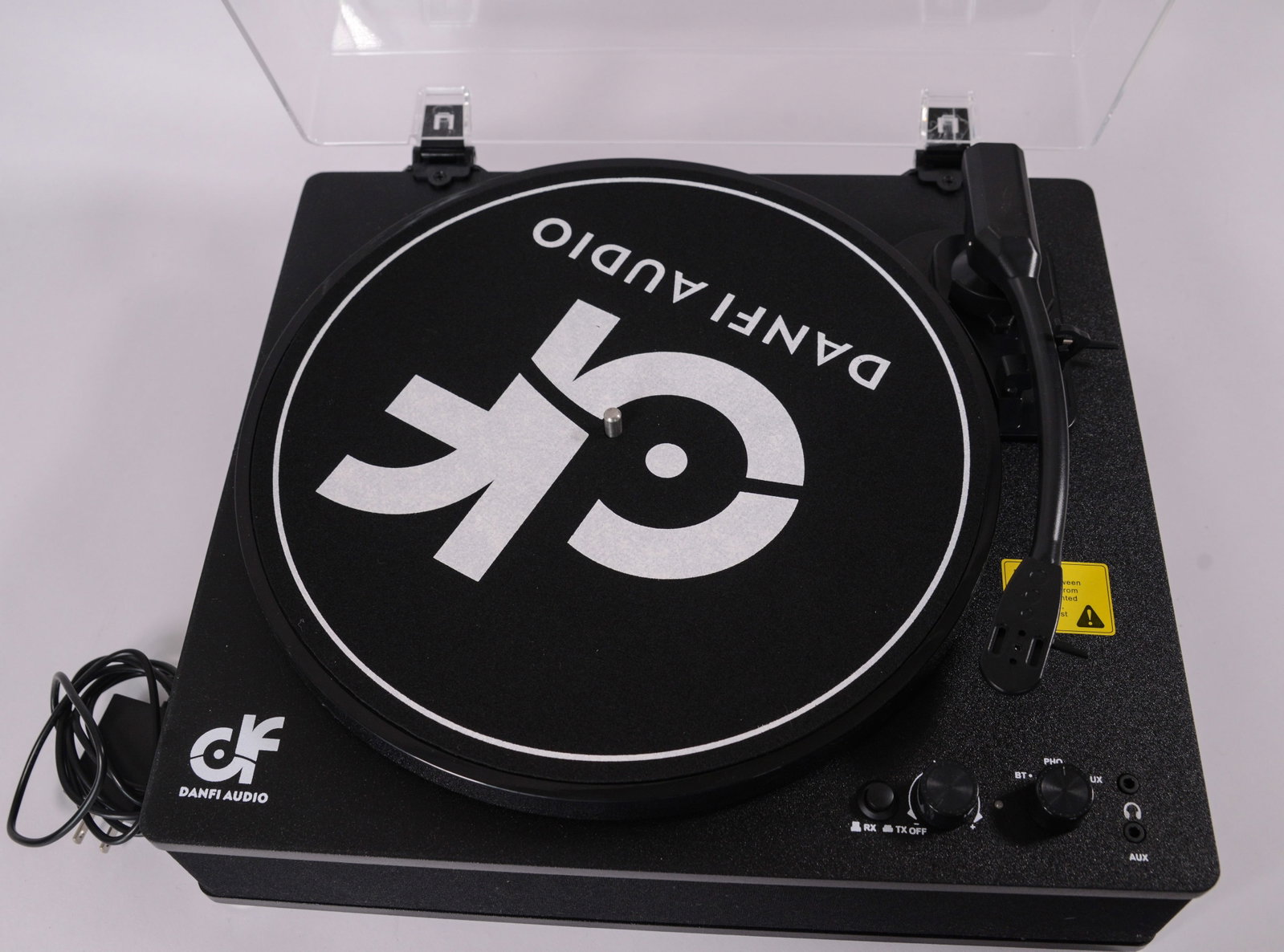 Danfi Audio Turntable. - 3