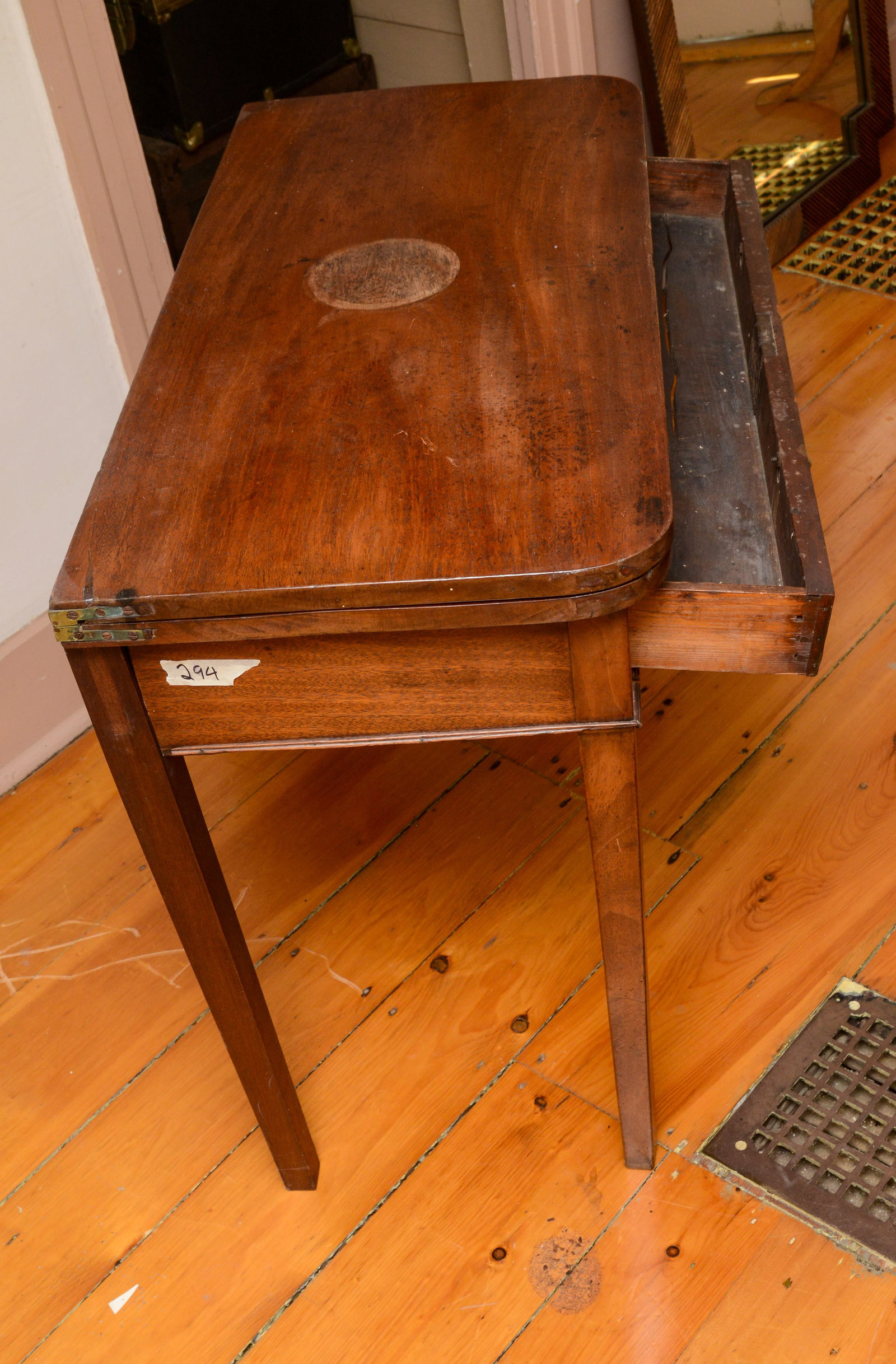 Hepplewhite Mahogany Card Table. - 2