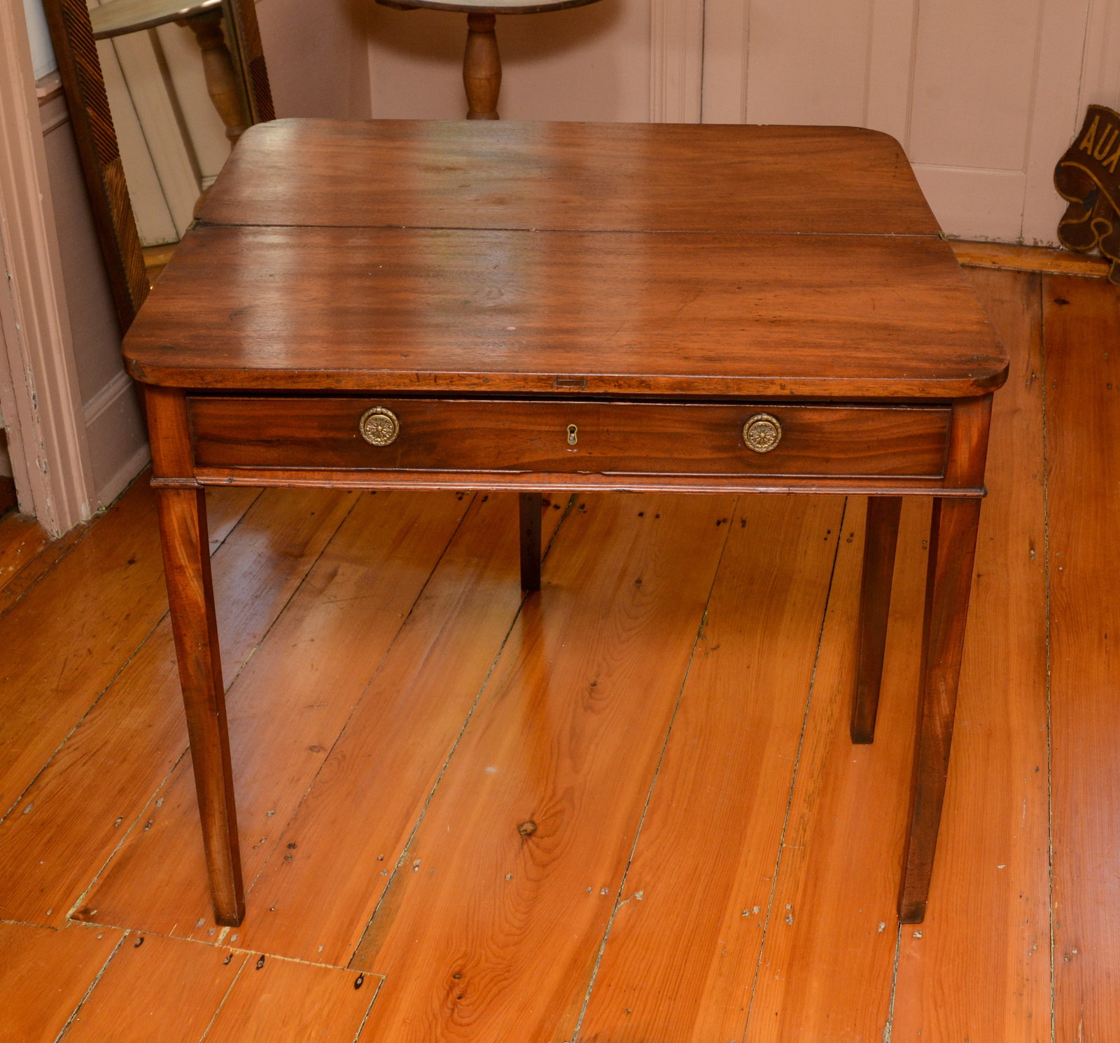 Hepplewhite Mahogany Card Table. - 3