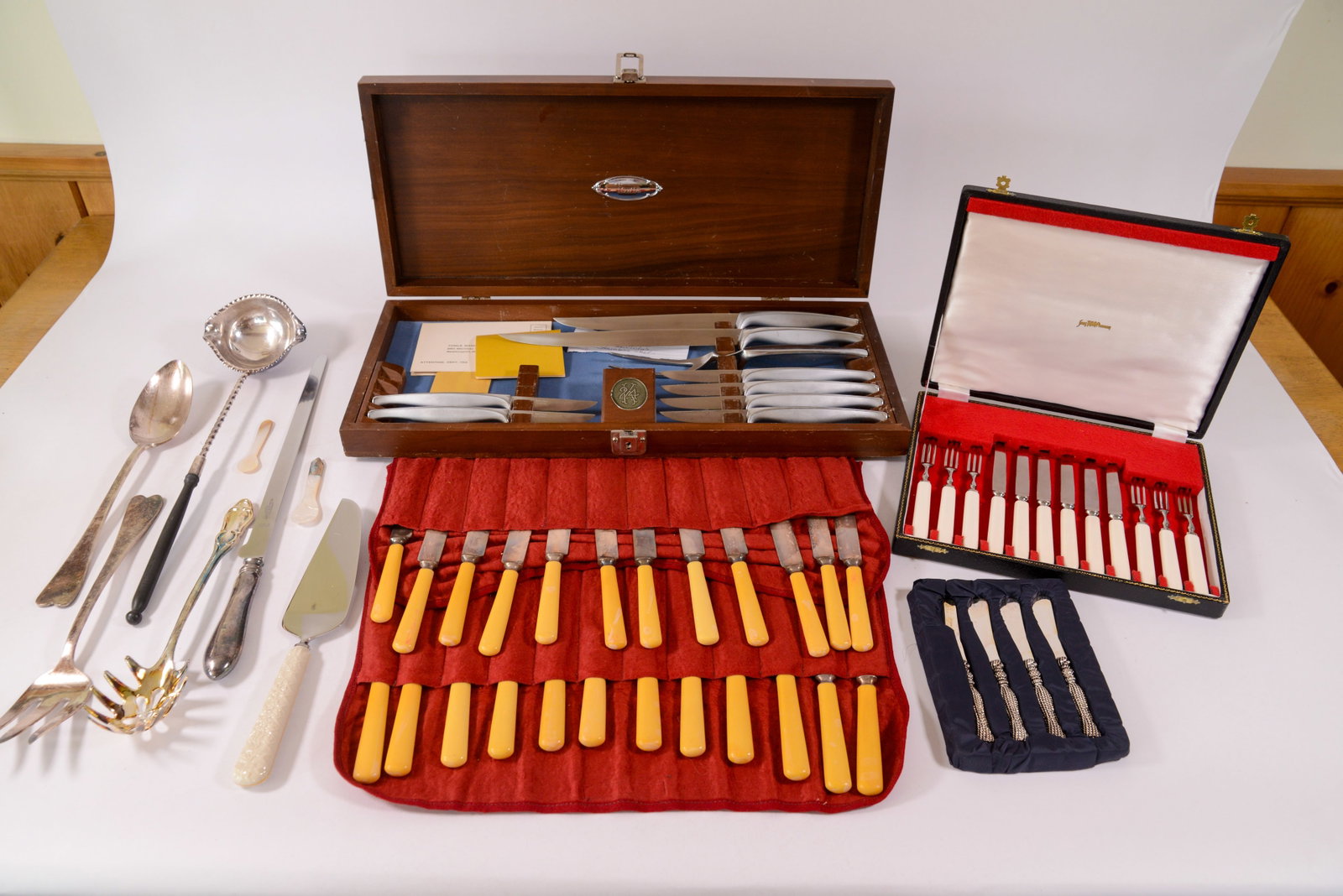Group of Serving Utensils. (1 of 7)