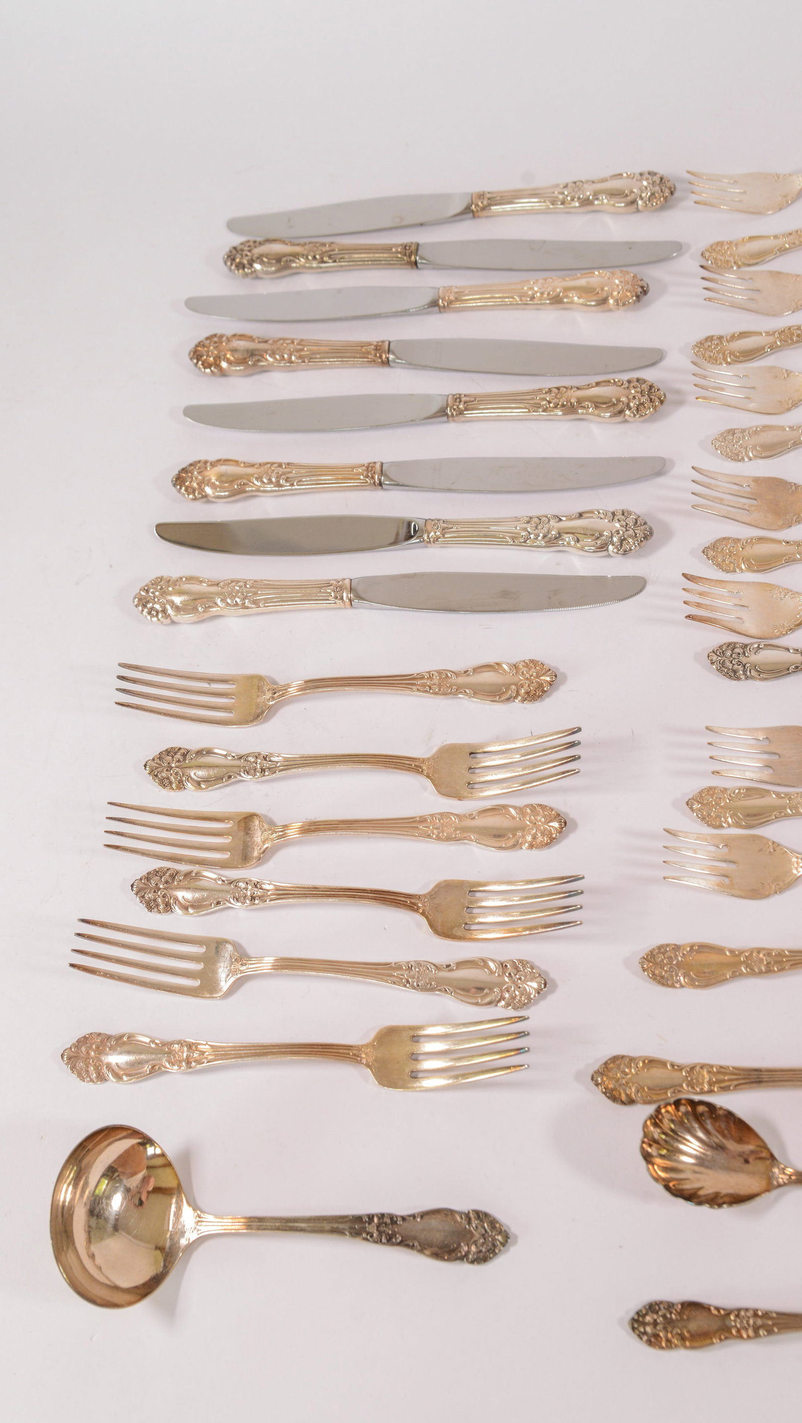Reed & Barton Flatware Service. - 3