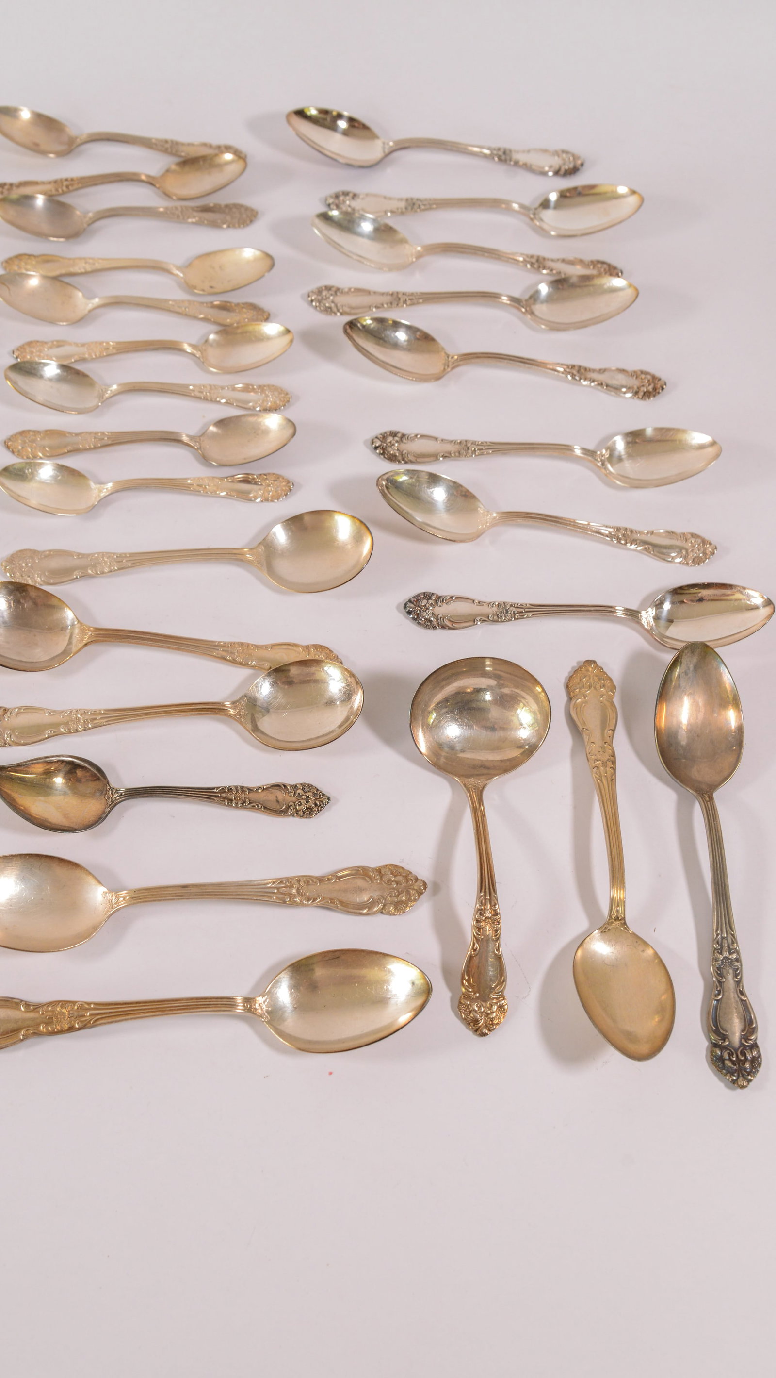 Reed & Barton Flatware Service. - 6
