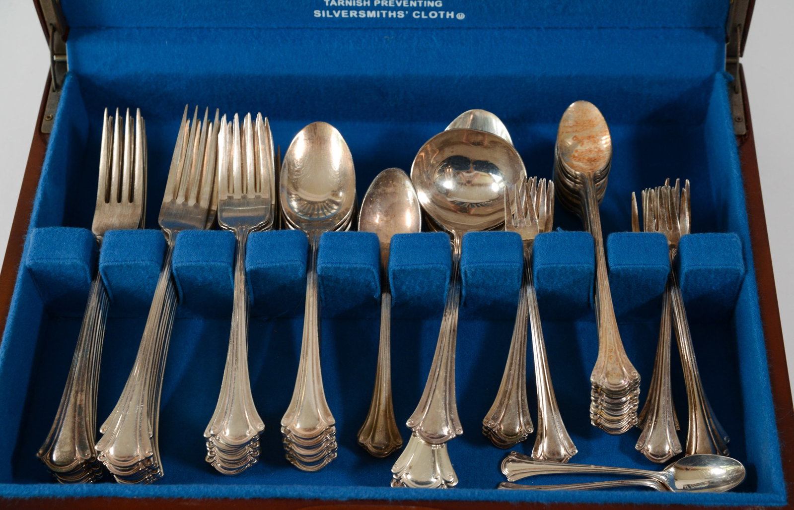 International Deep Silver Flatware Service. - 2