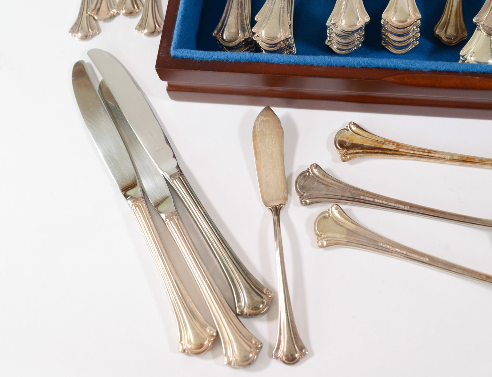 International Deep Silver Flatware Service. - 5